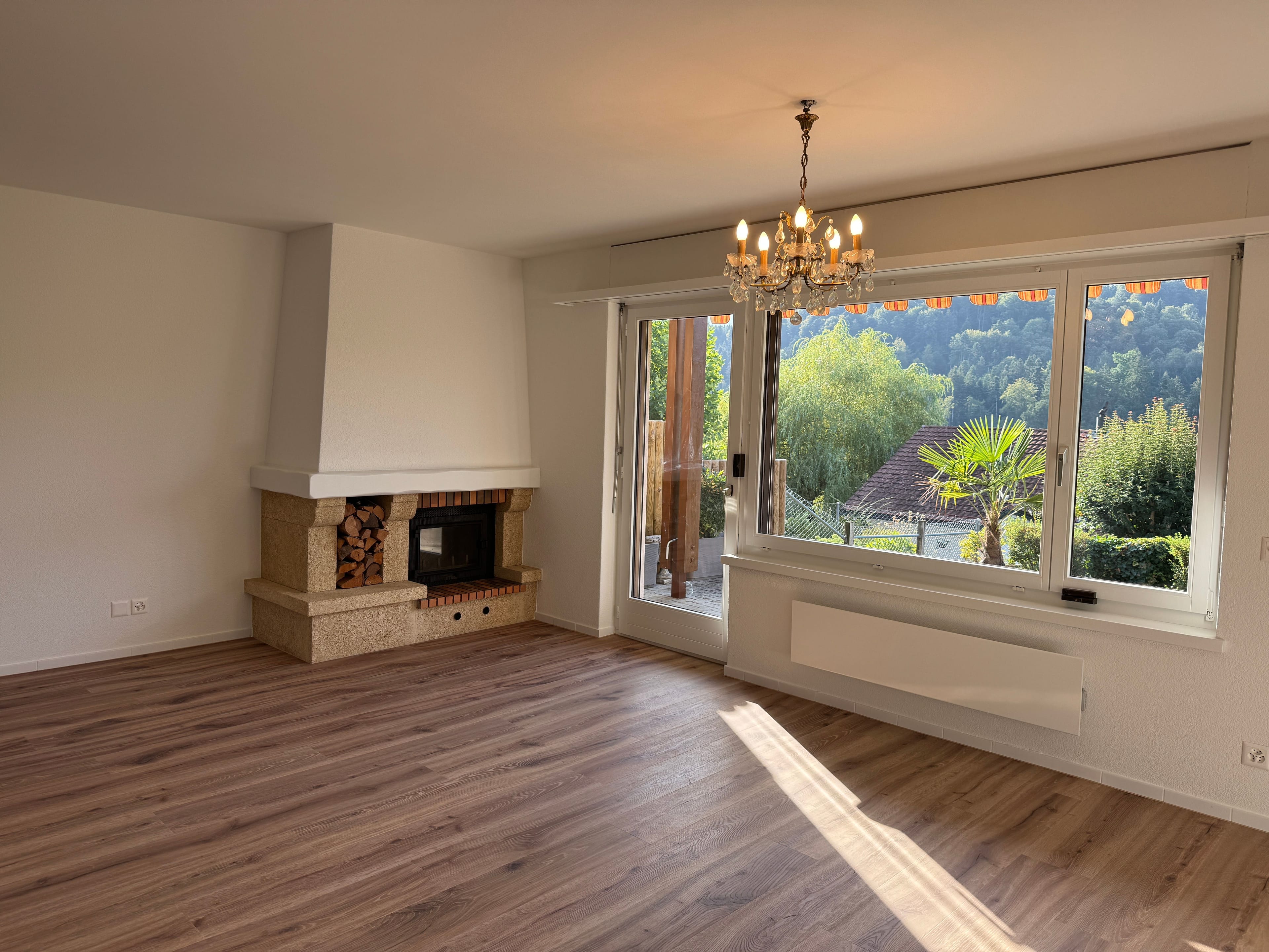 5.5-Zimmer-Reiheneckhaus mit Garten in Adligenswil mieten - 5