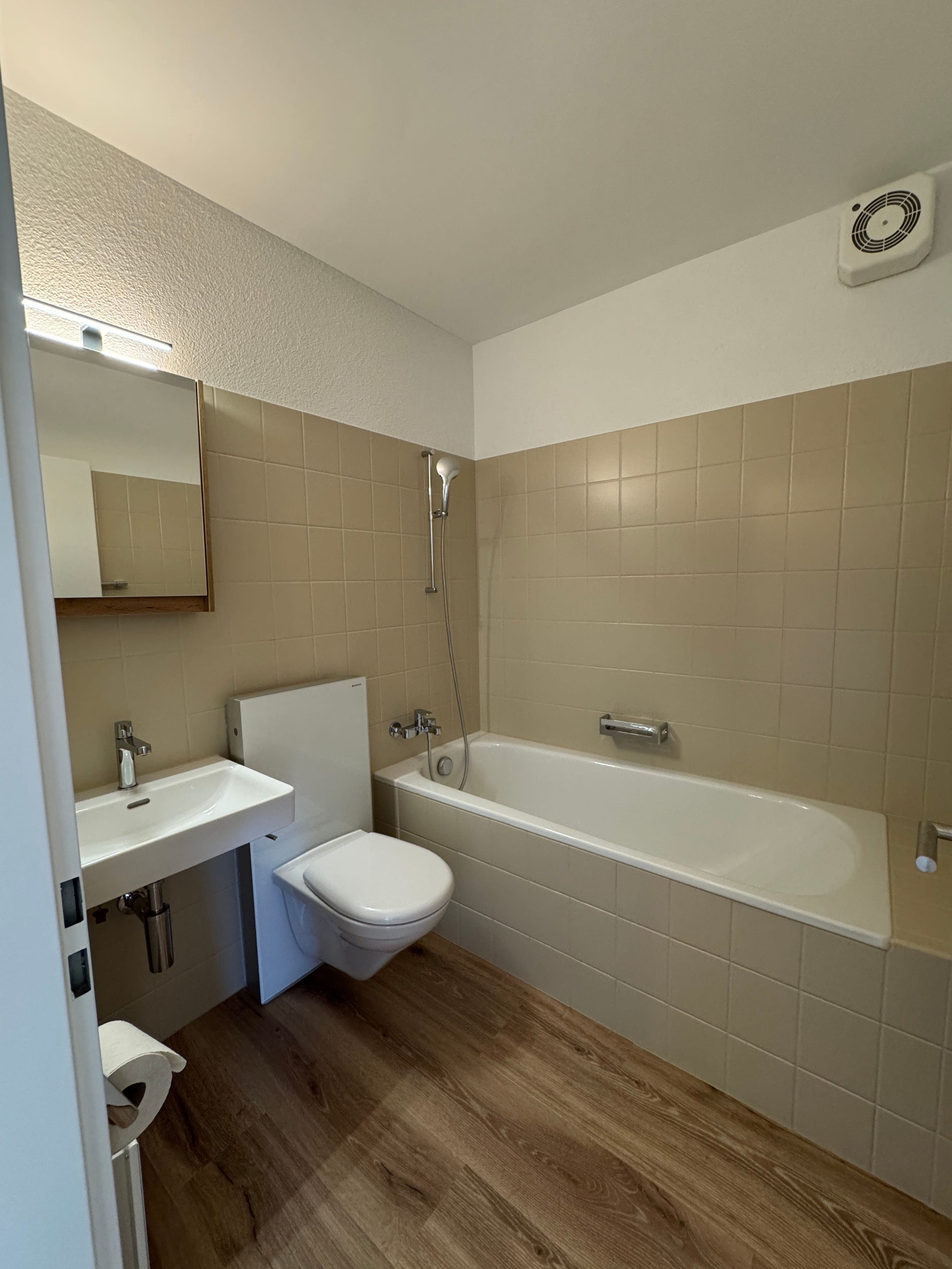 5.5-Zimmer-Reiheneckhaus mit Garten in Adligenswil mieten - 18