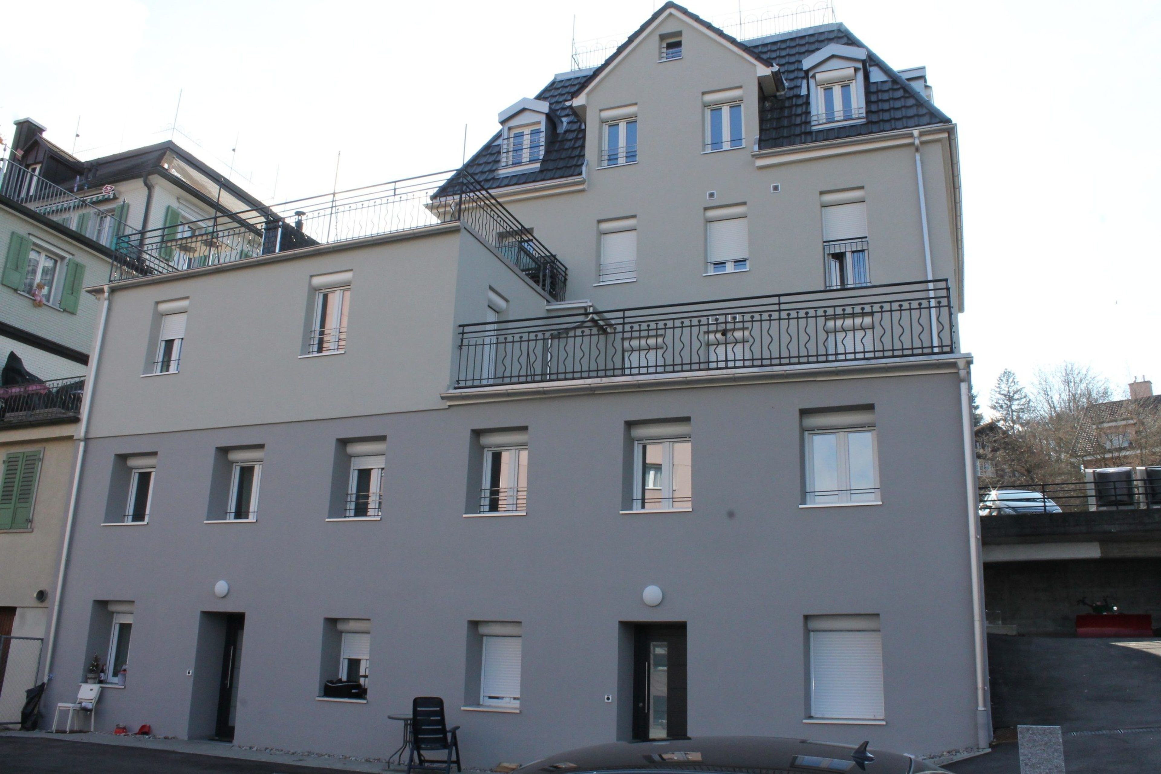 Neuwertiges Mehrfamilienhaus mit 9 Einheiten in Wittenbach kaufen