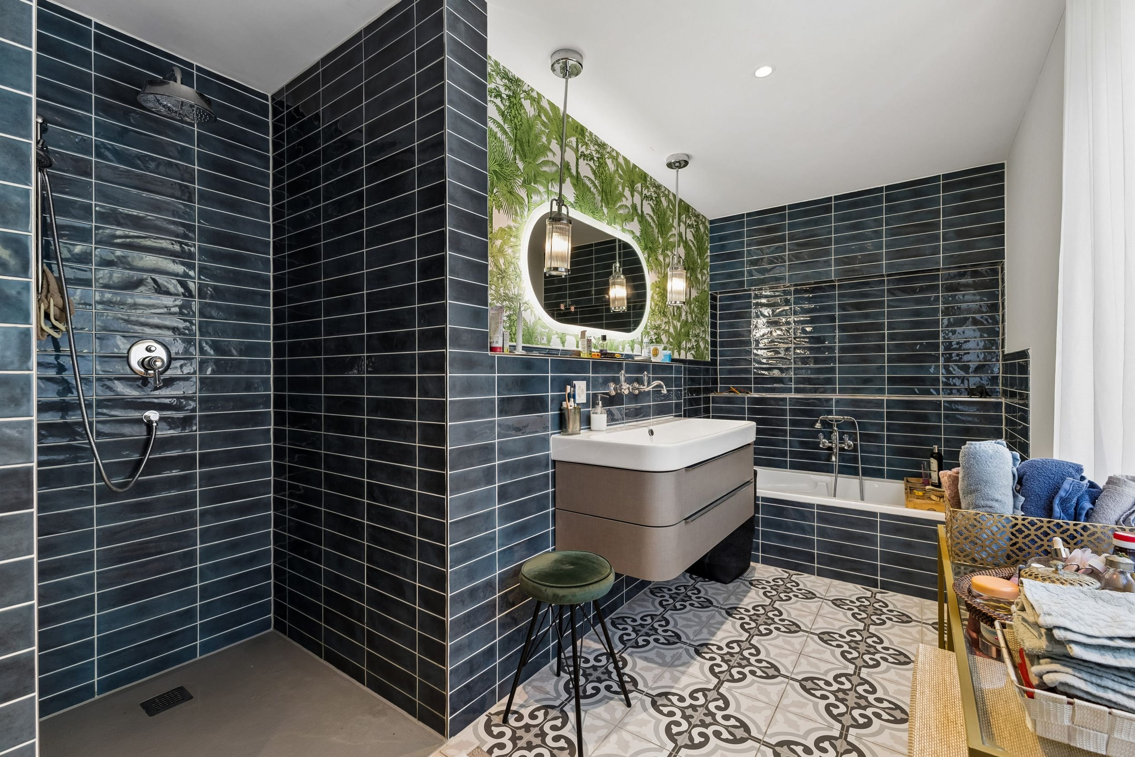 Exklusive Neubau-Villa mit Designerküche, Smart Home & privater Wellness-Oase - 18