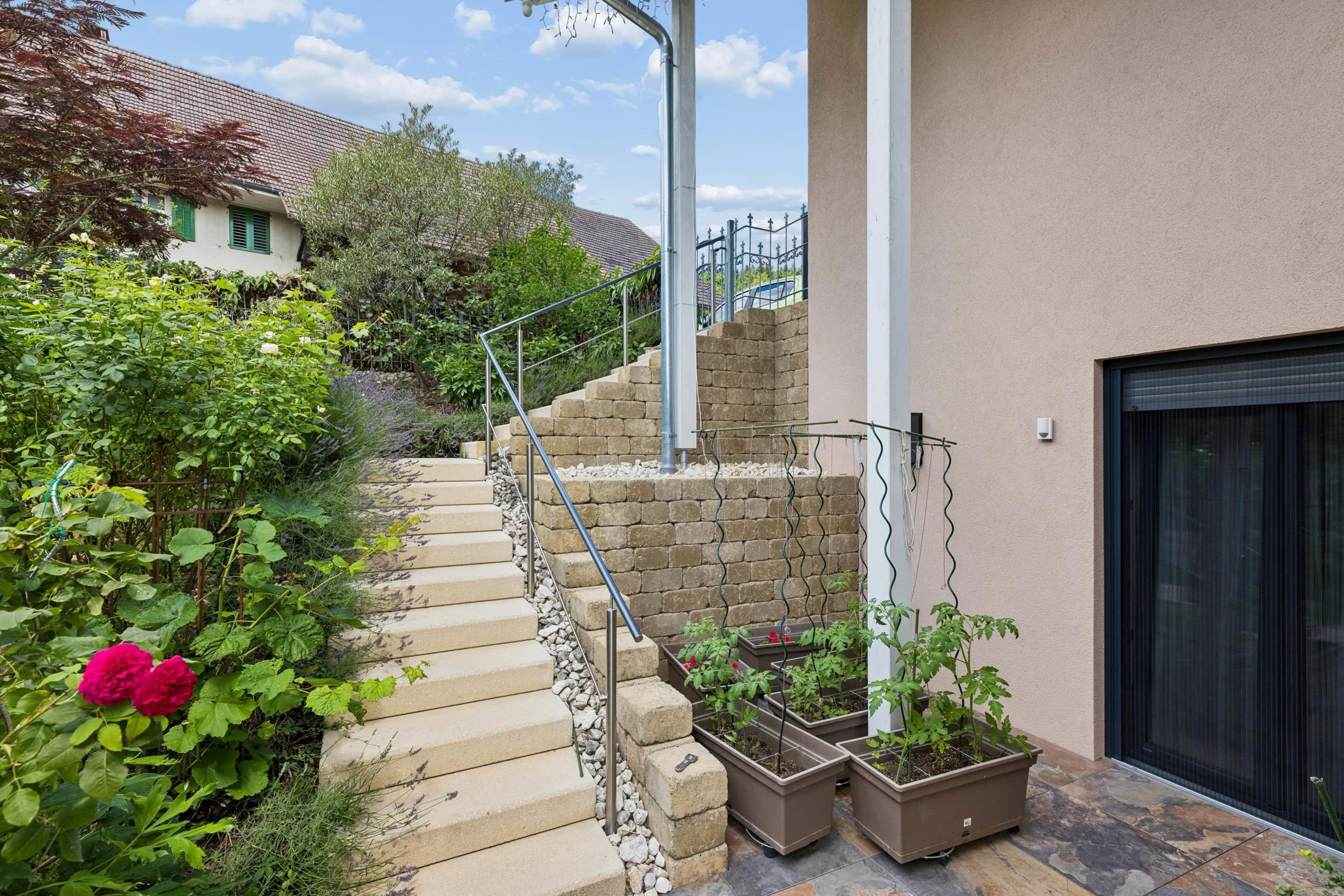 Exklusive Neubau-Villa mit Designerküche, Smart Home & privater Wellness-Oase - 21