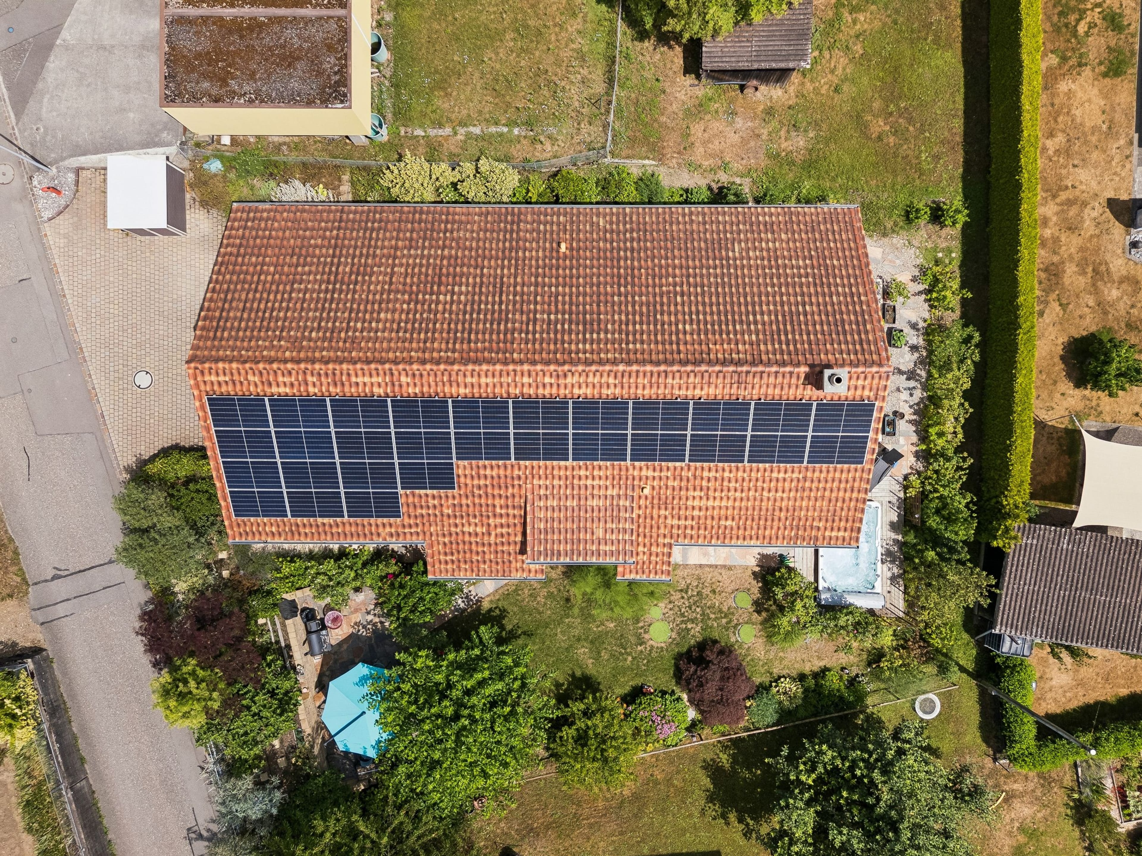 Exklusive Neubau-Villa mit Designerküche, Smart Home & privater Wellness-Oase - 12