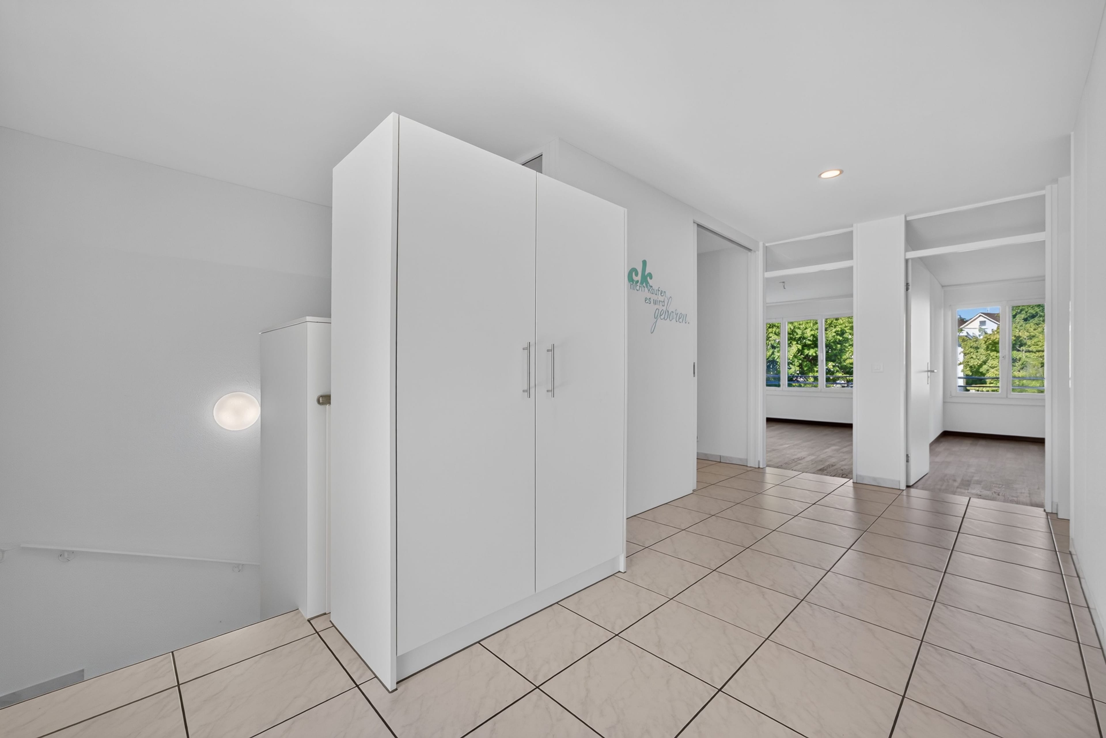 Wohnen wie im Einfamilienhaus – exklusive 5.5-Zimmer-Garten-Maisonette mit sonnigem Privatgarten - 17