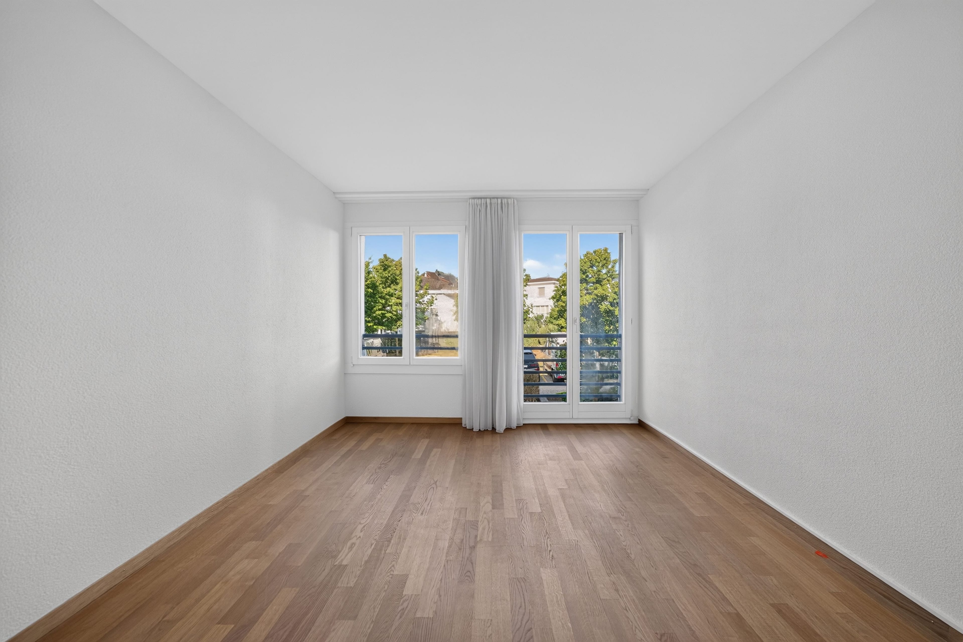 Wohnen wie im Einfamilienhaus – exklusive 5.5-Zimmer-Garten-Maisonette mit sonnigem Privatgarten - 12