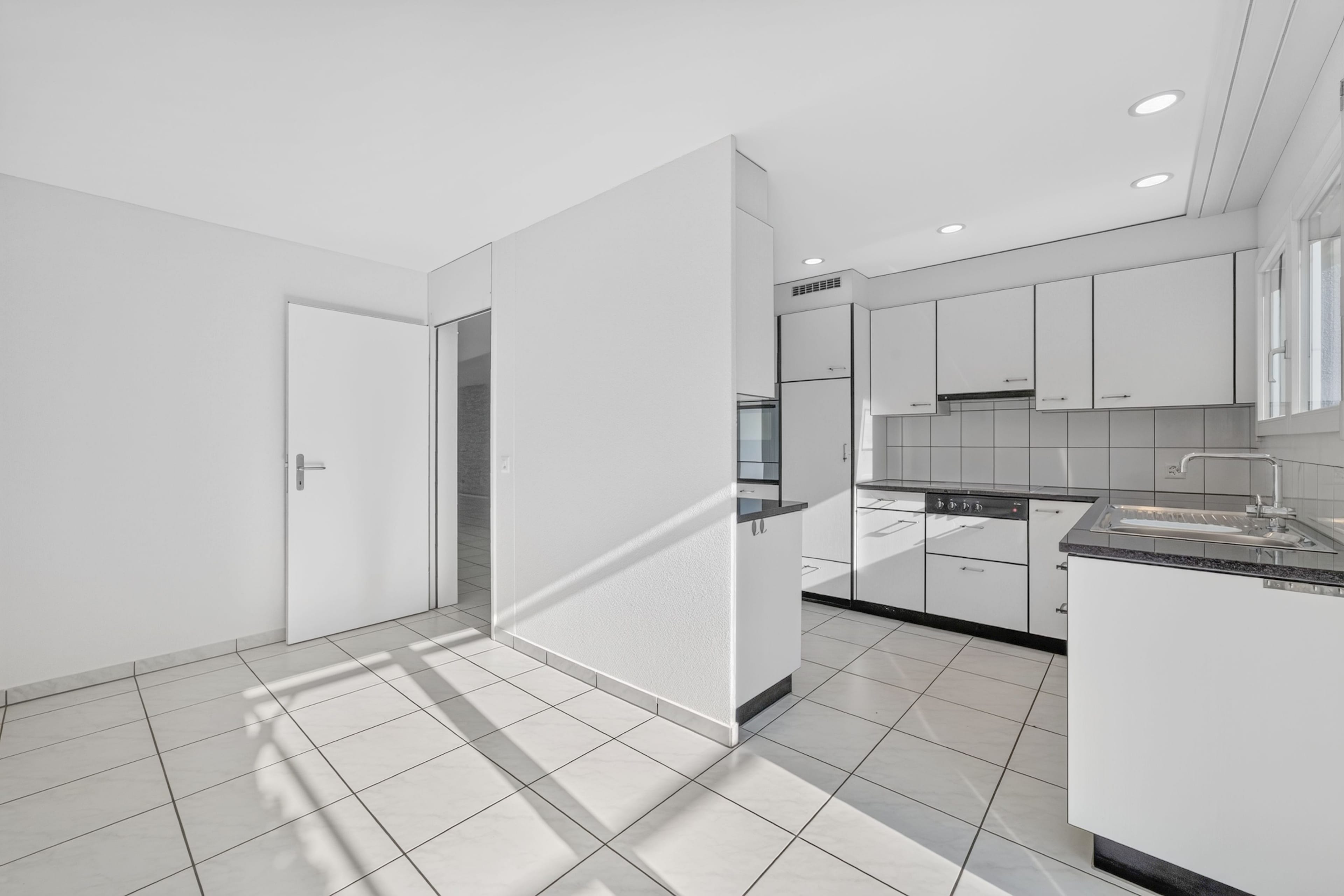 Wohnen wie im Einfamilienhaus – exklusive 5.5-Zimmer-Garten-Maisonette mit sonnigem Privatgarten - 32