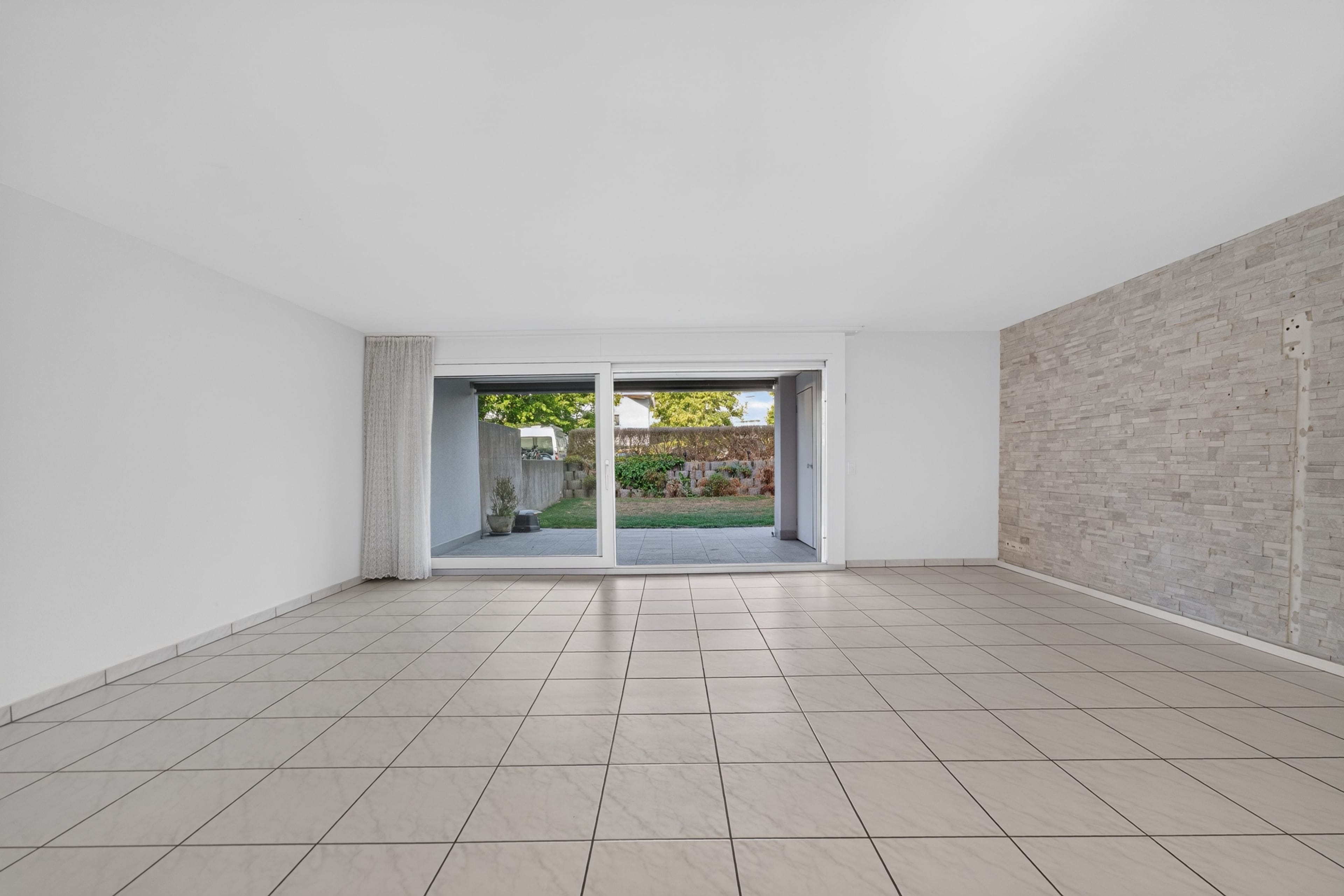 Wohnen wie im Einfamilienhaus – exklusive 5.5-Zimmer-Garten-Maisonette mit sonnigem Privatgarten - 4
