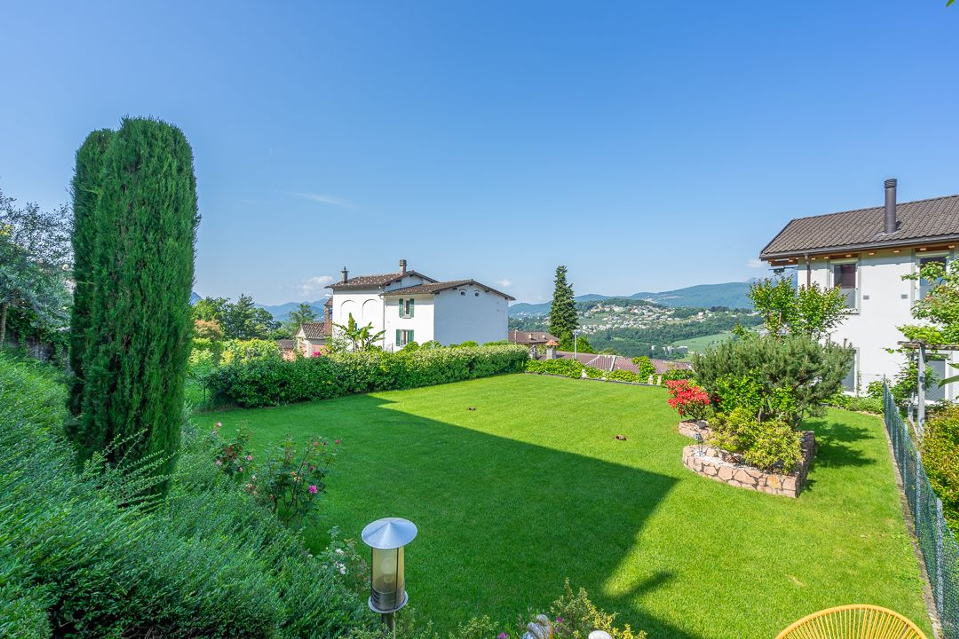 Villa 5.5 locali con vista e giardino a Davesco-Soragno - 13