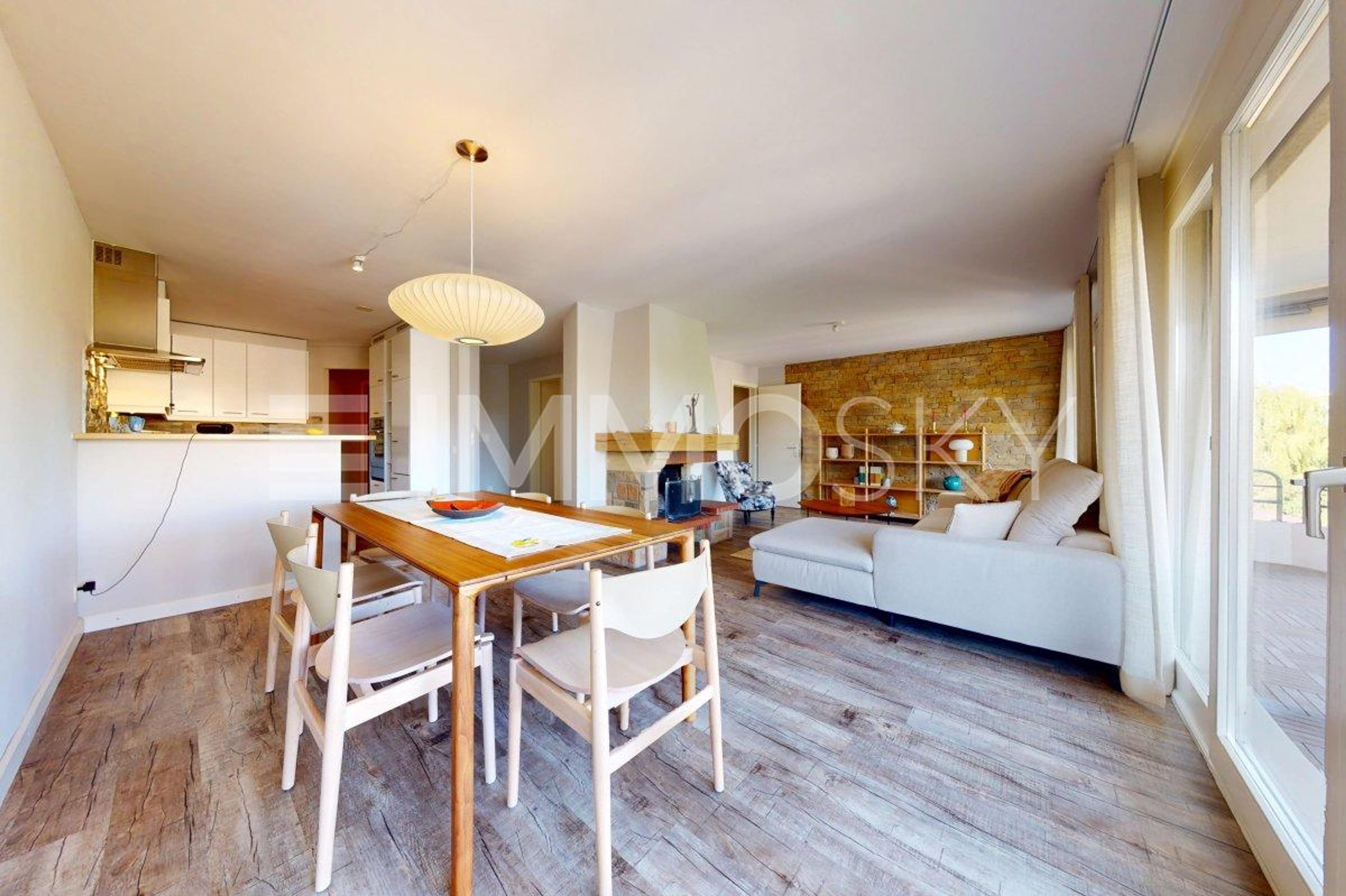 RÉSERVÉ - Superbe appartement rénové - Bild 1