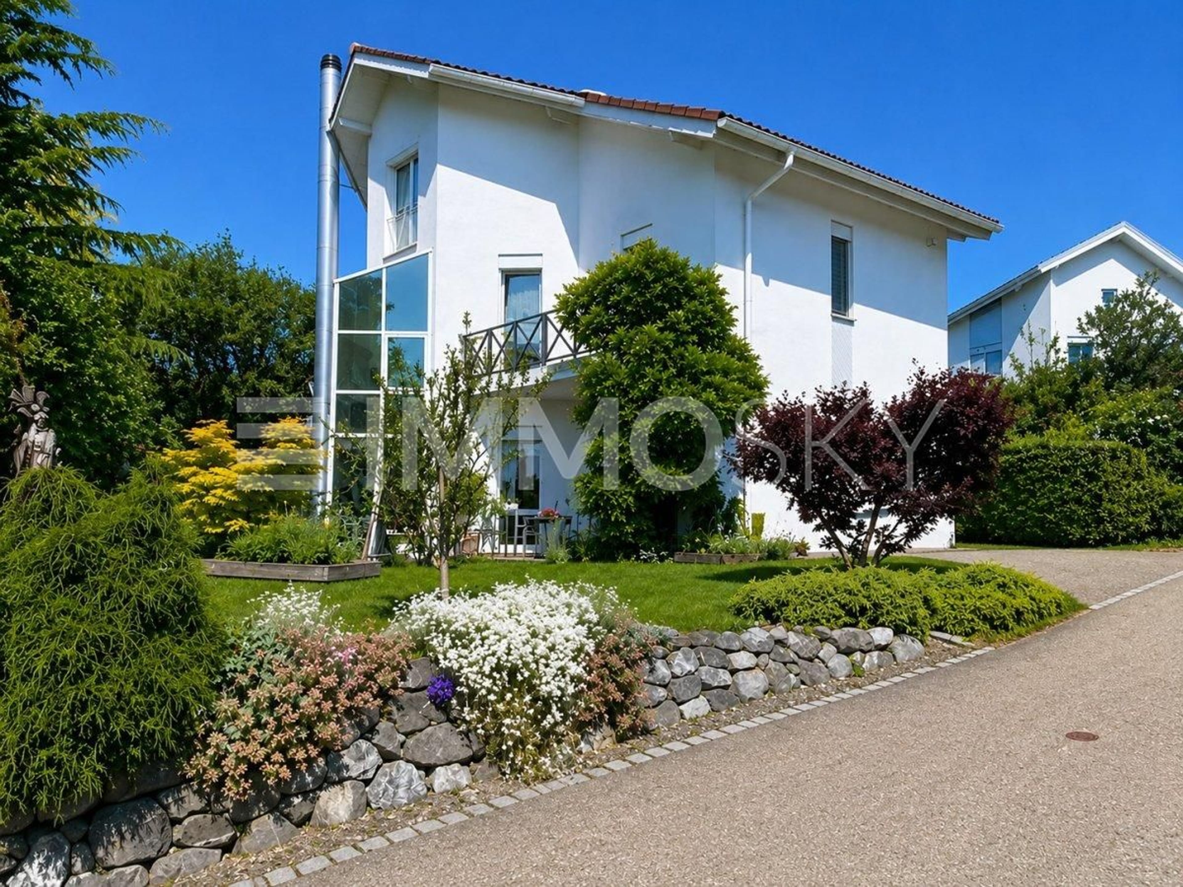 Freistehendes Familienparadies mit grosszügigem Garten - Bild 1