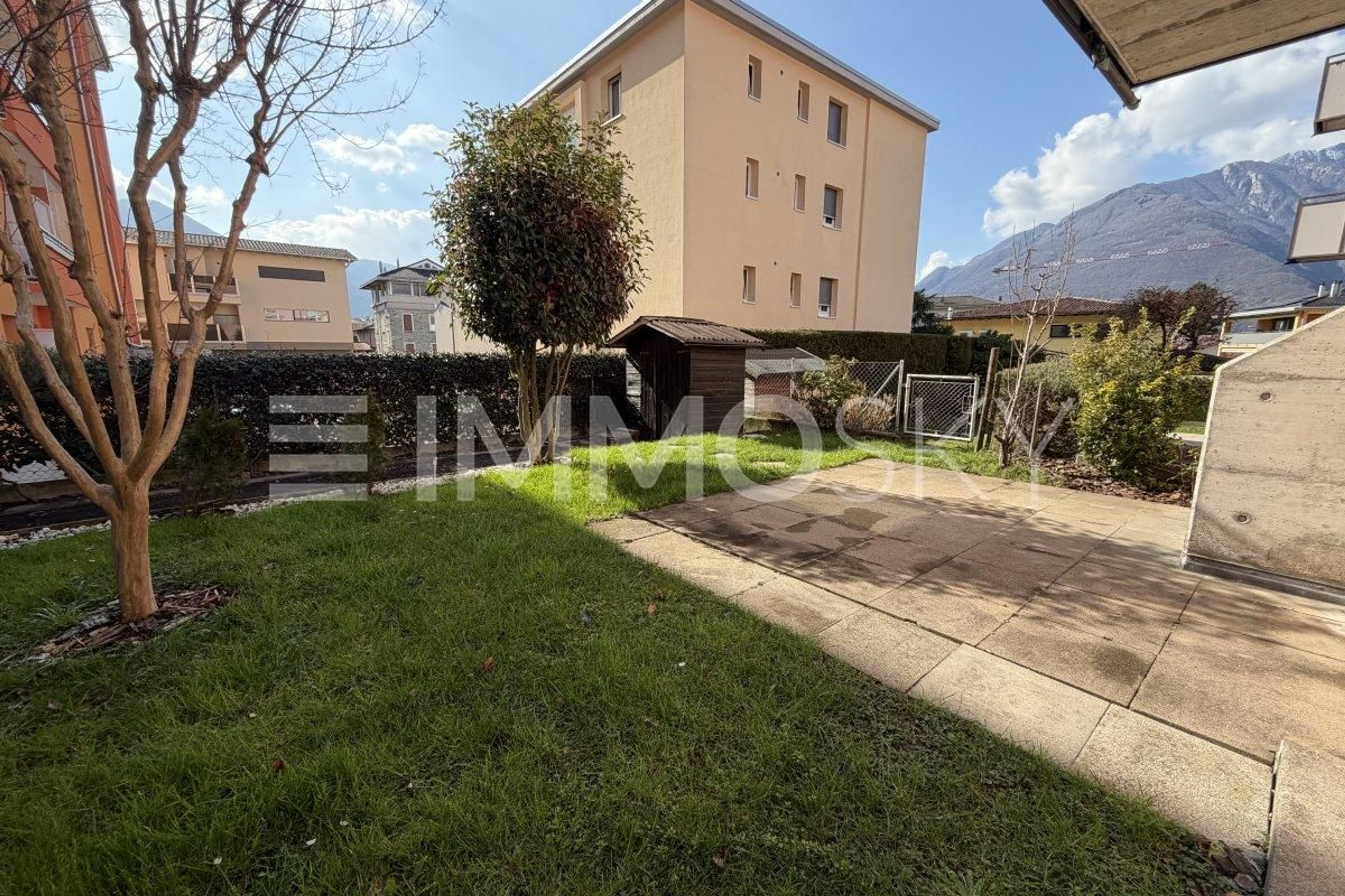 Moderno appartamento 2.5 locali con spazio esterno privato - Bild 5