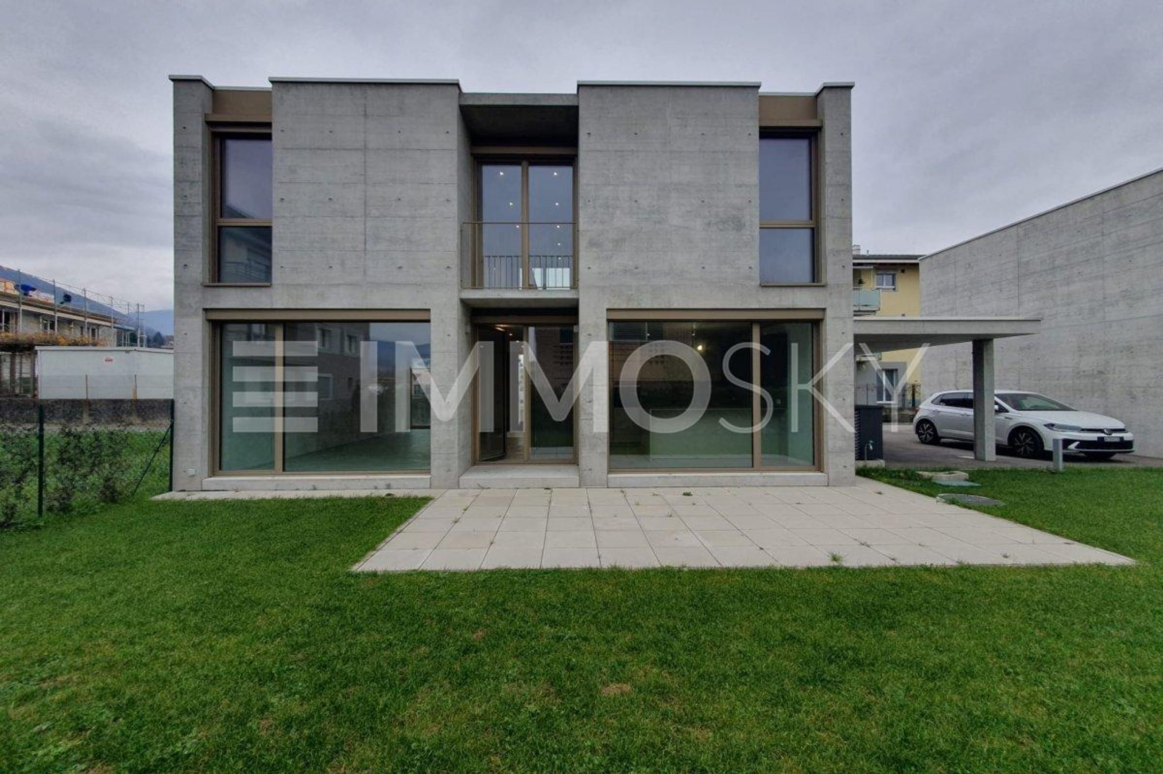 Elegante villetta di nuova costruzione con giardino - Bild 1
