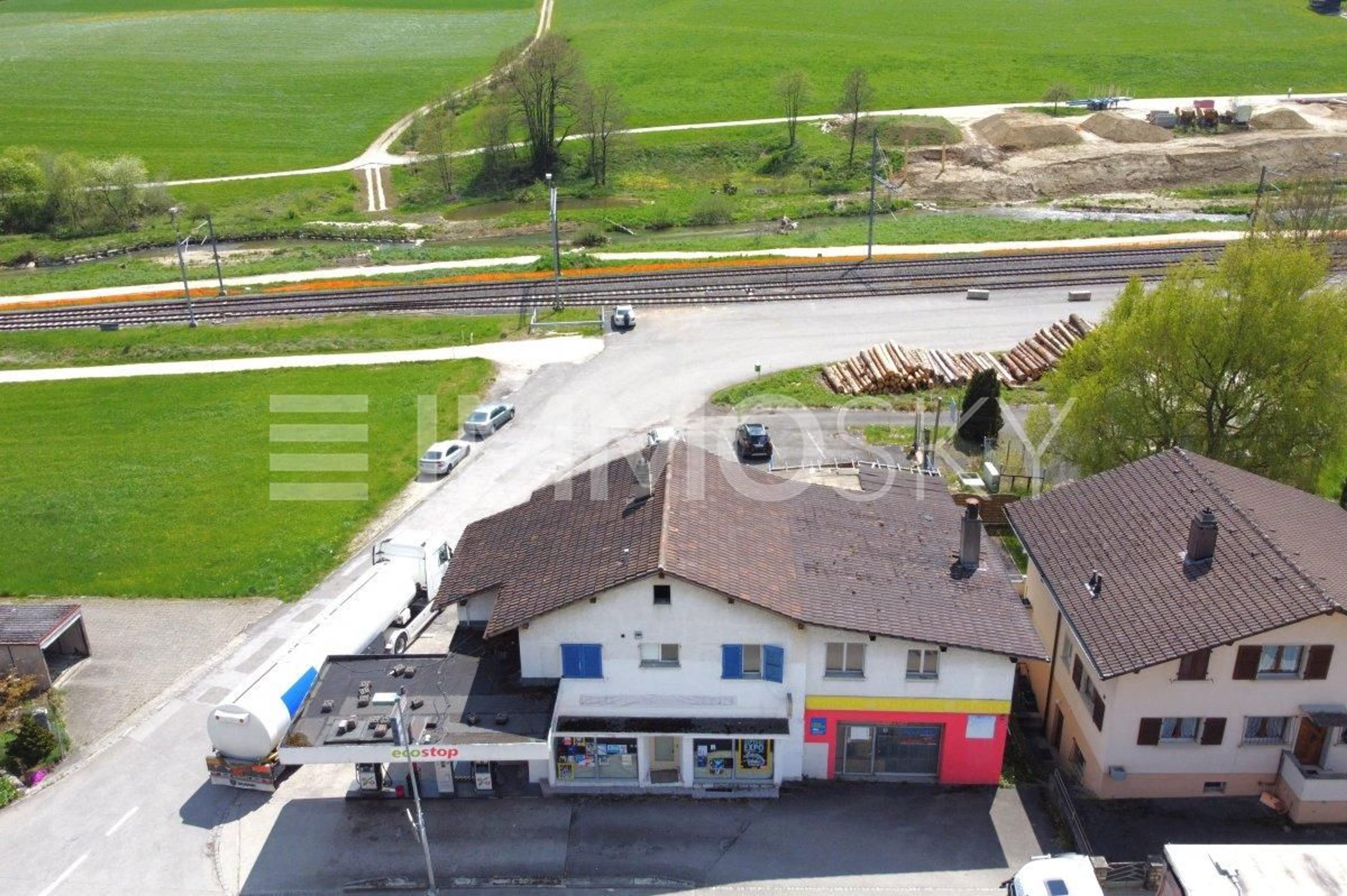 Attraktives Bauland im Herzen von Court - Bild 4