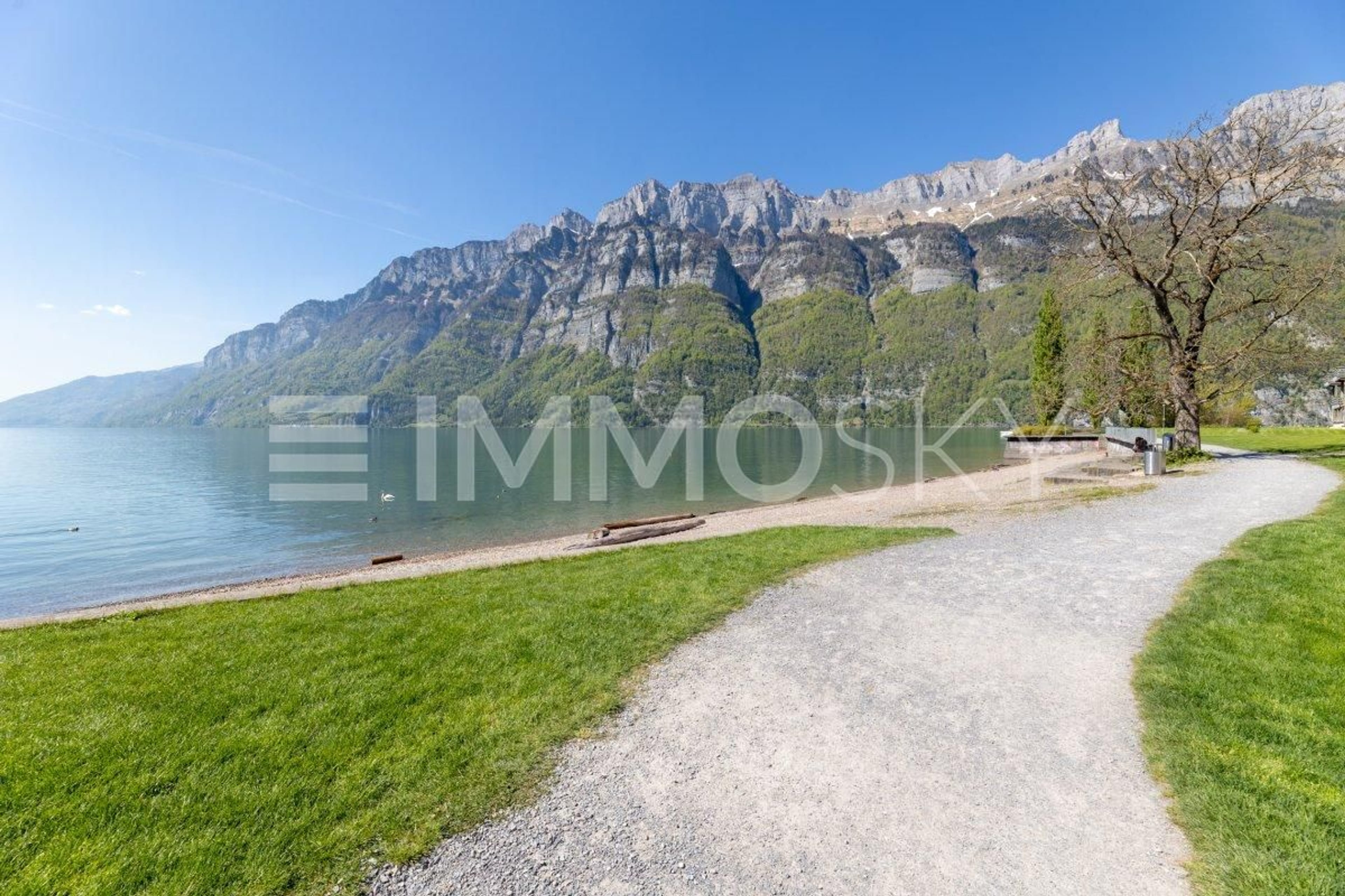 Wohnen, wo See und Berge verschmelzen  Traumhafte Zweitresidenz - Bild 1