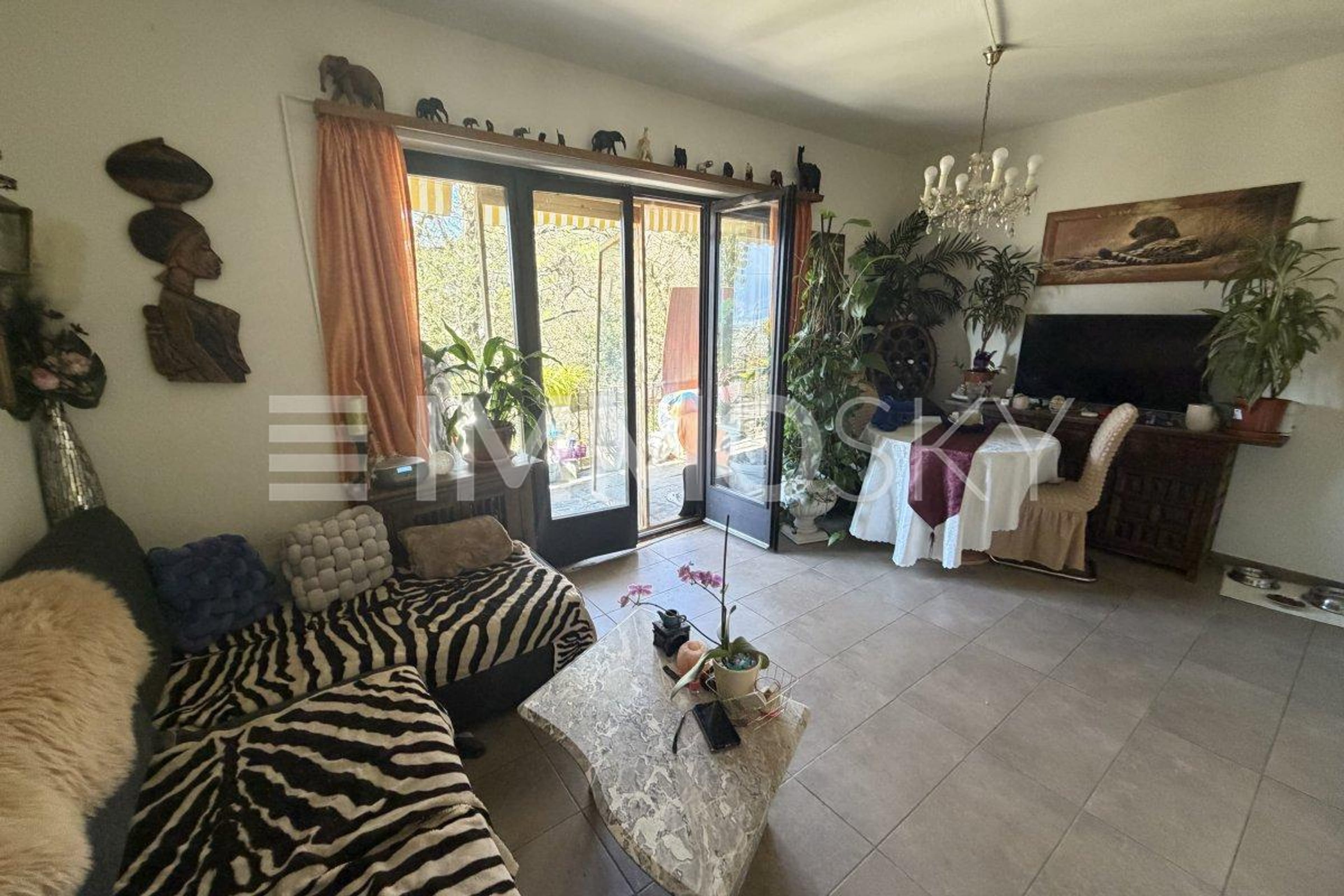 Casa con due appartamenti: vivi in uno, guadagna con laltro - Bild 4