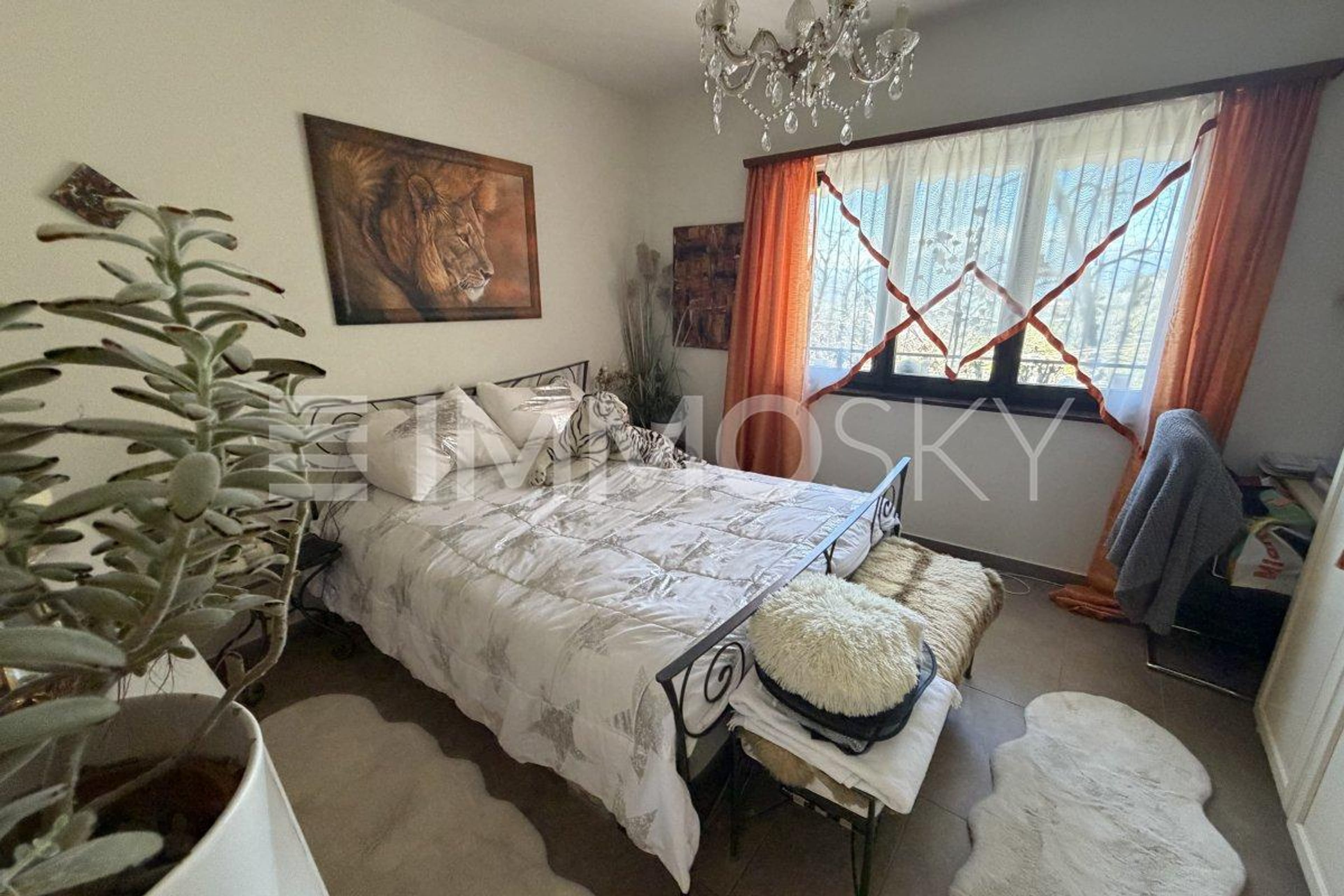Casa con due appartamenti: vivi in uno, guadagna con laltro - Bild 3