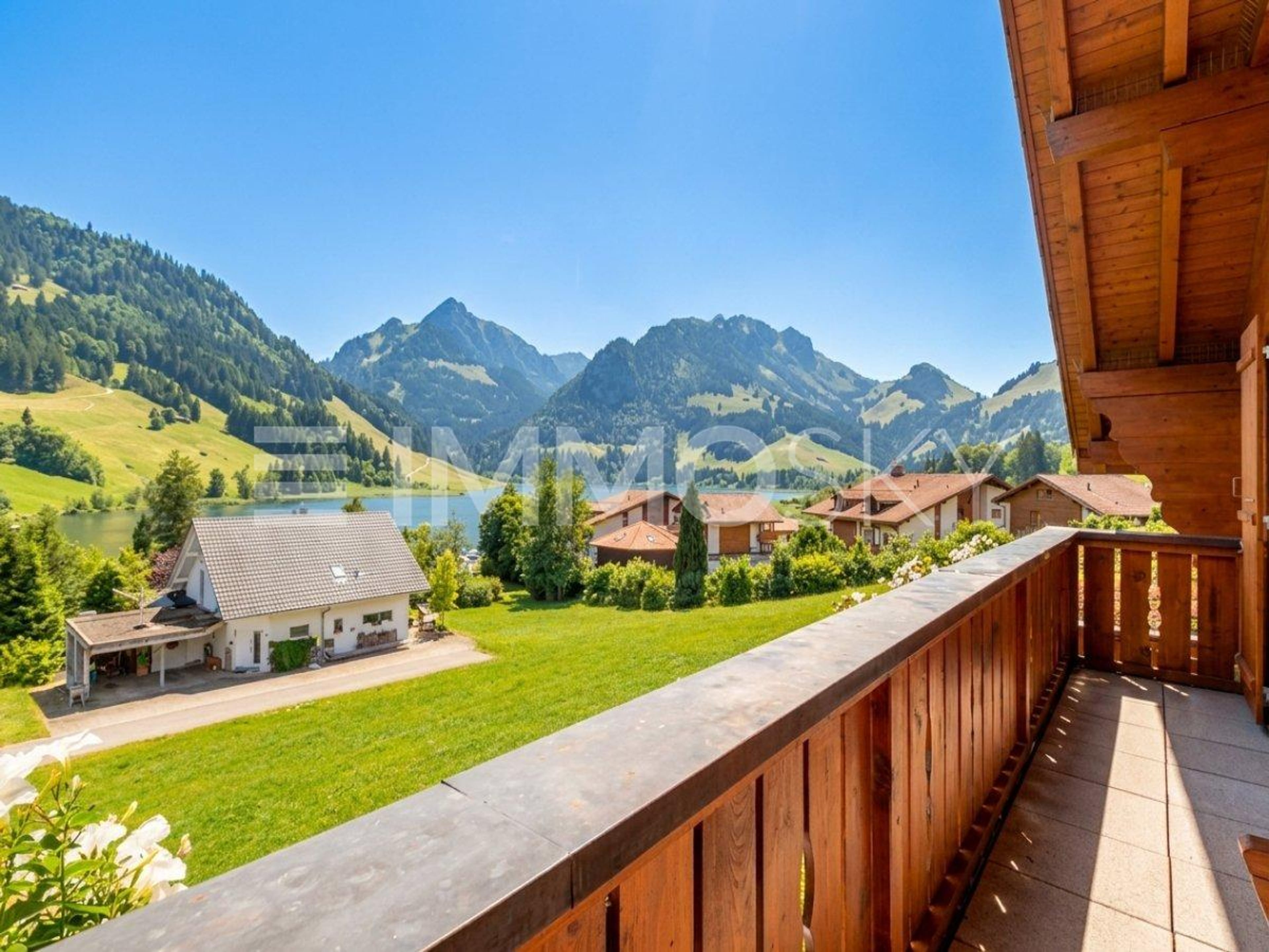 Exklusives Wohnen am See mit Nutzungsspielraum - Bild 2