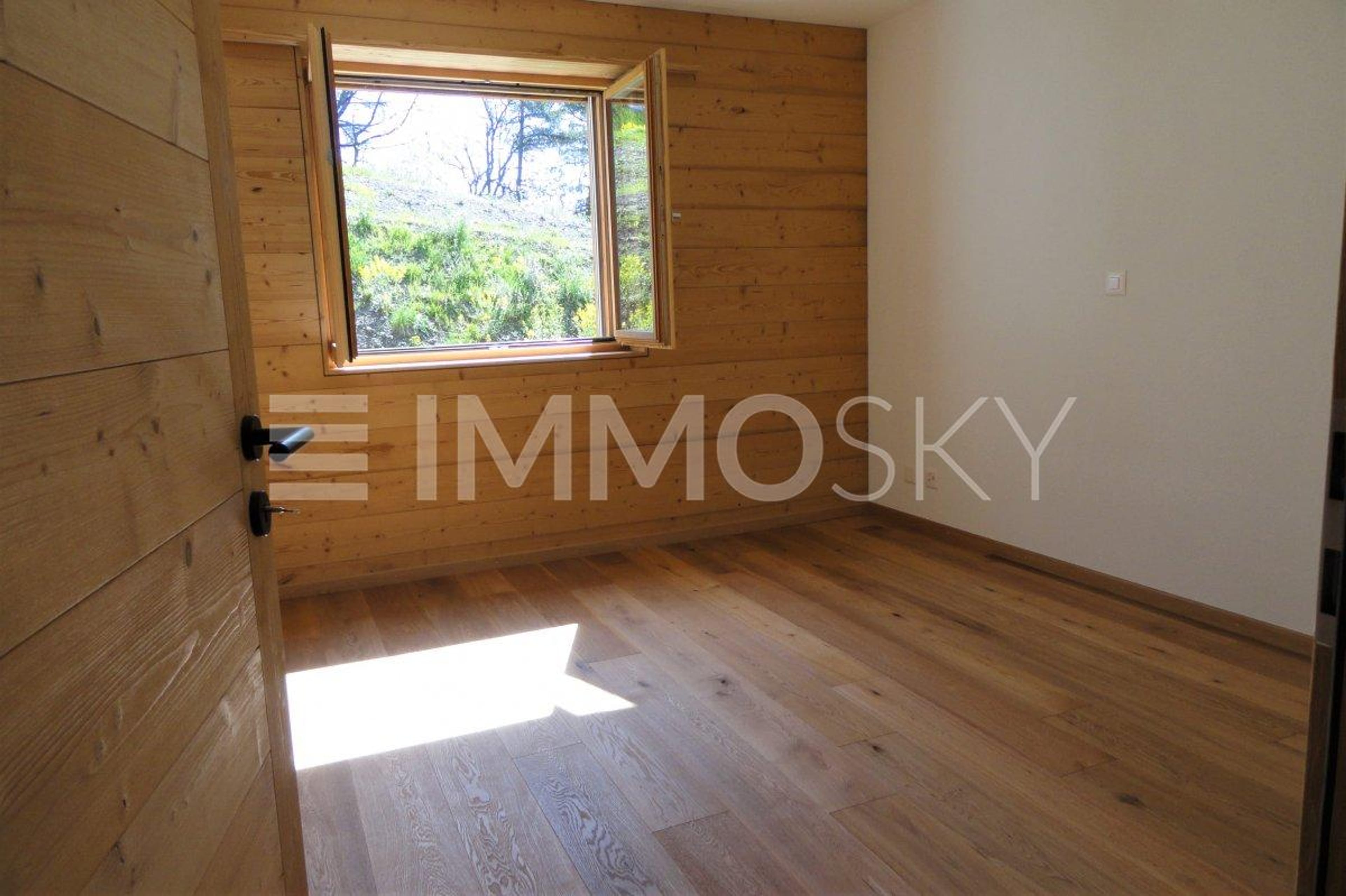 Unique en résidence secondaire avec pelouse ( Clos B R02 ) - Bild 5