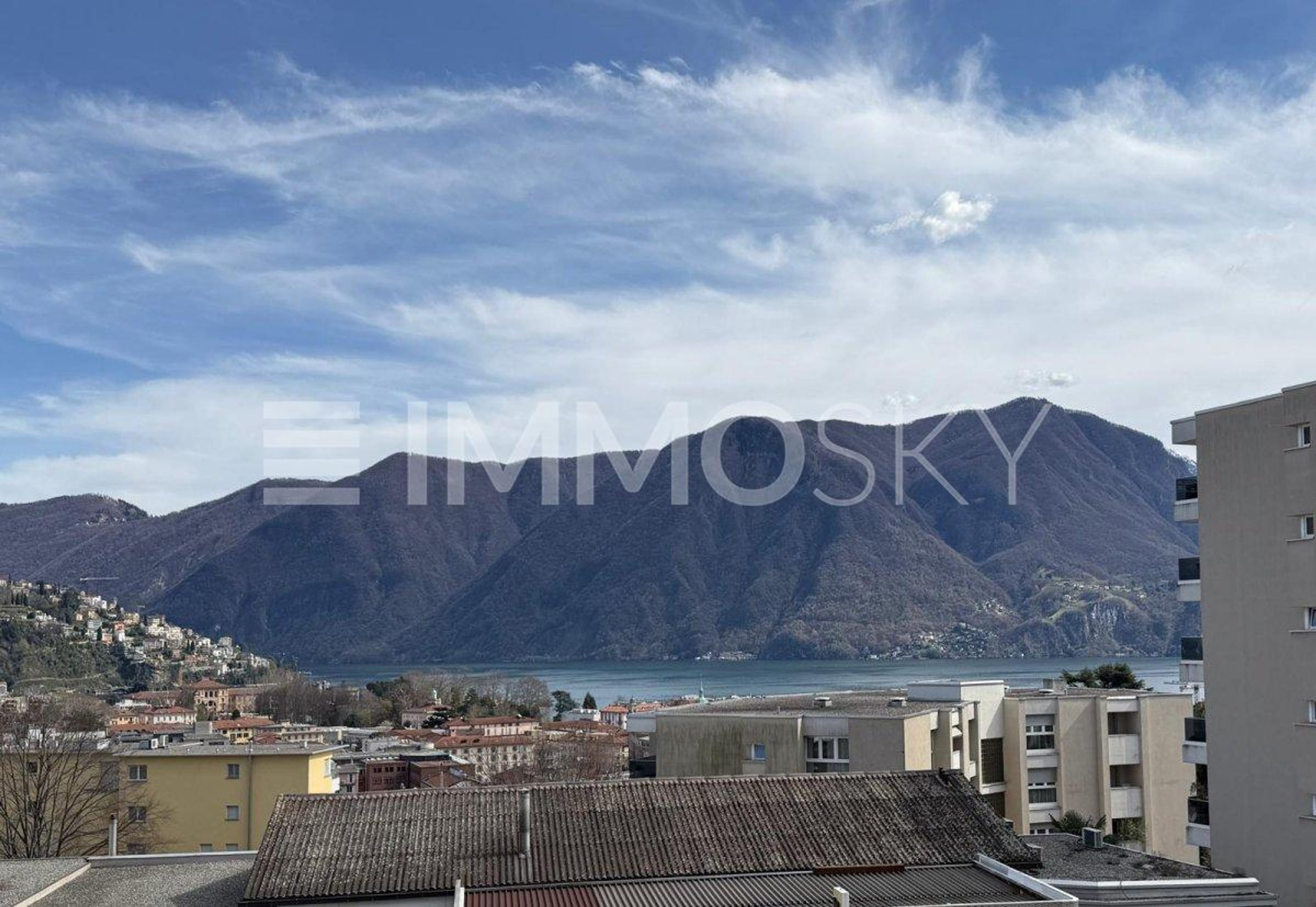 Nuovo prezzo, posizione centrale, con vista sulla città e il lago - Bild 2