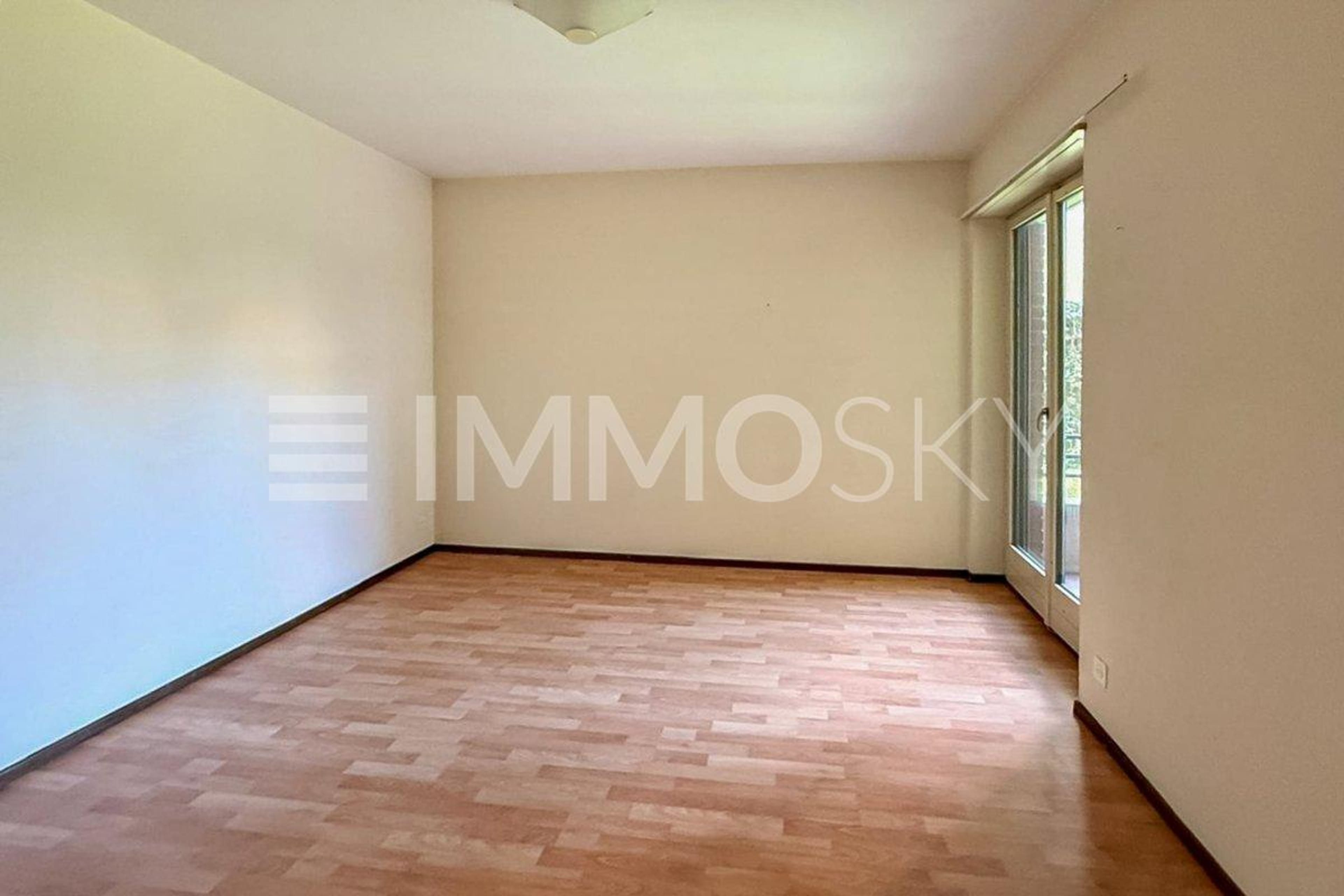 Nuovo prezzo, posizione centrale, con vista sulla città e il lago - Bild 4