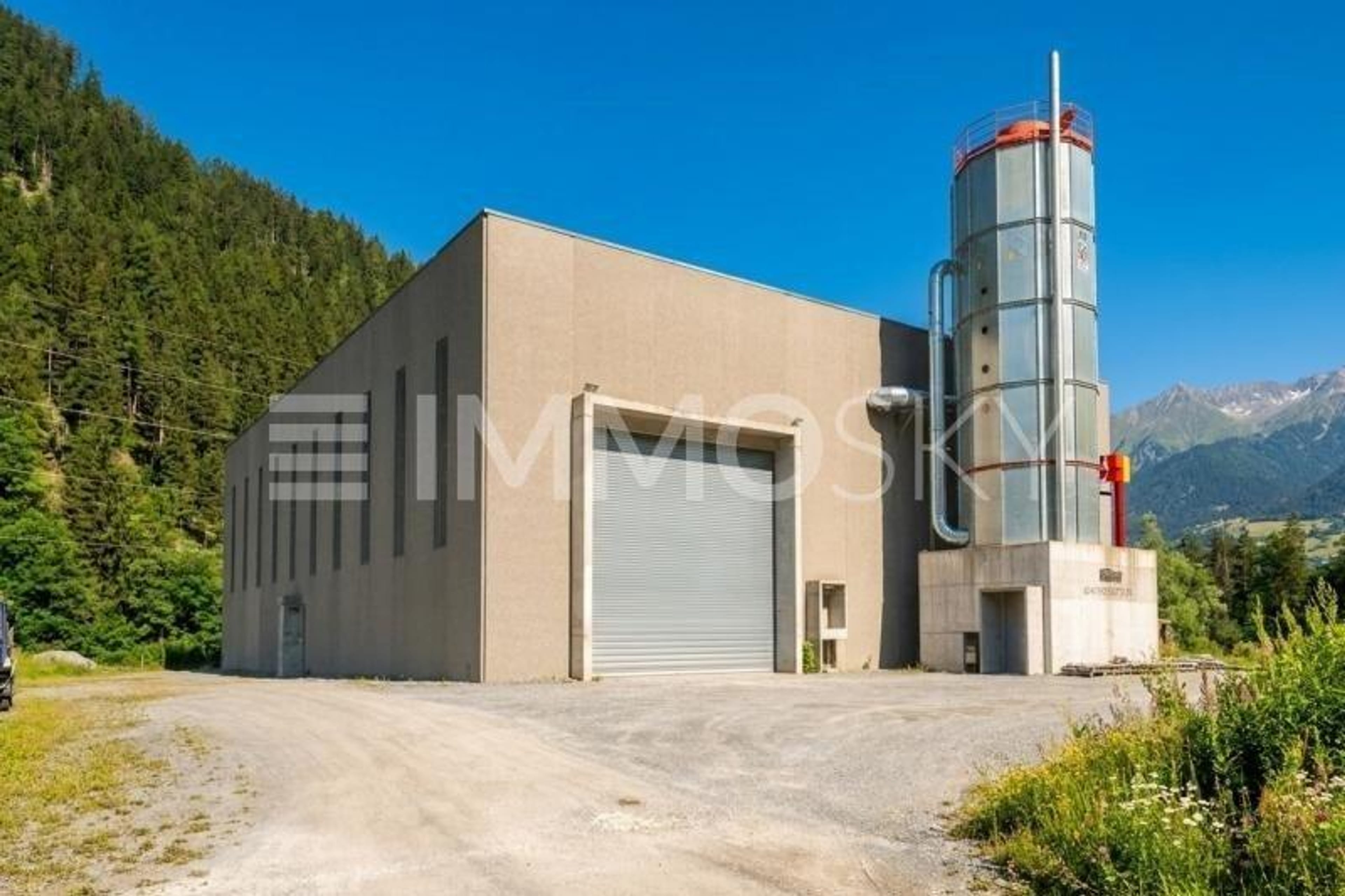 Bezugsbereite Gewerbehalle für Handwerksbetriebe - Bild 2