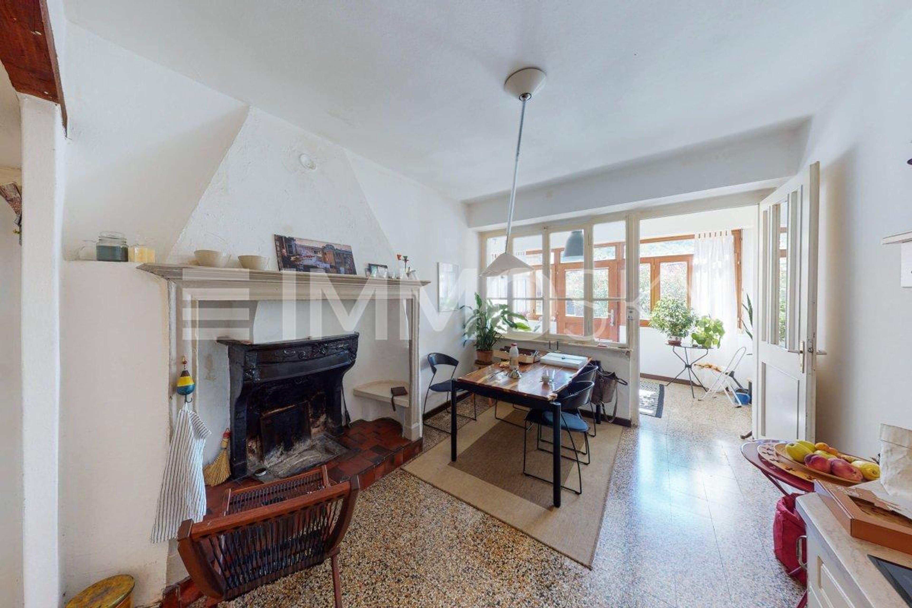 3 appartamenti con entrate separate e corte interna - Bild 4