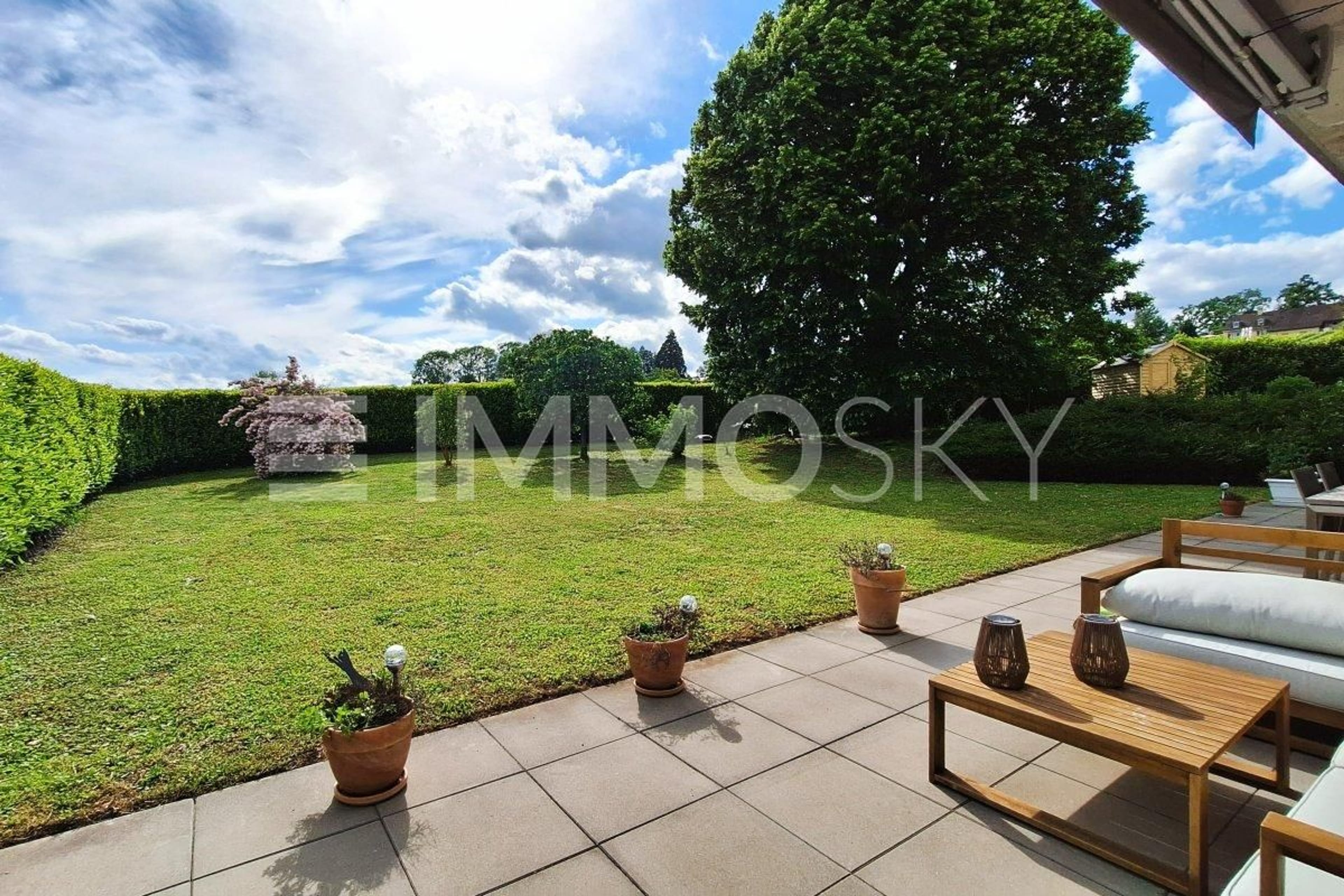 Rez 4.5 pièces avec jardin et sous-sol  Esprit villa - Bild 1