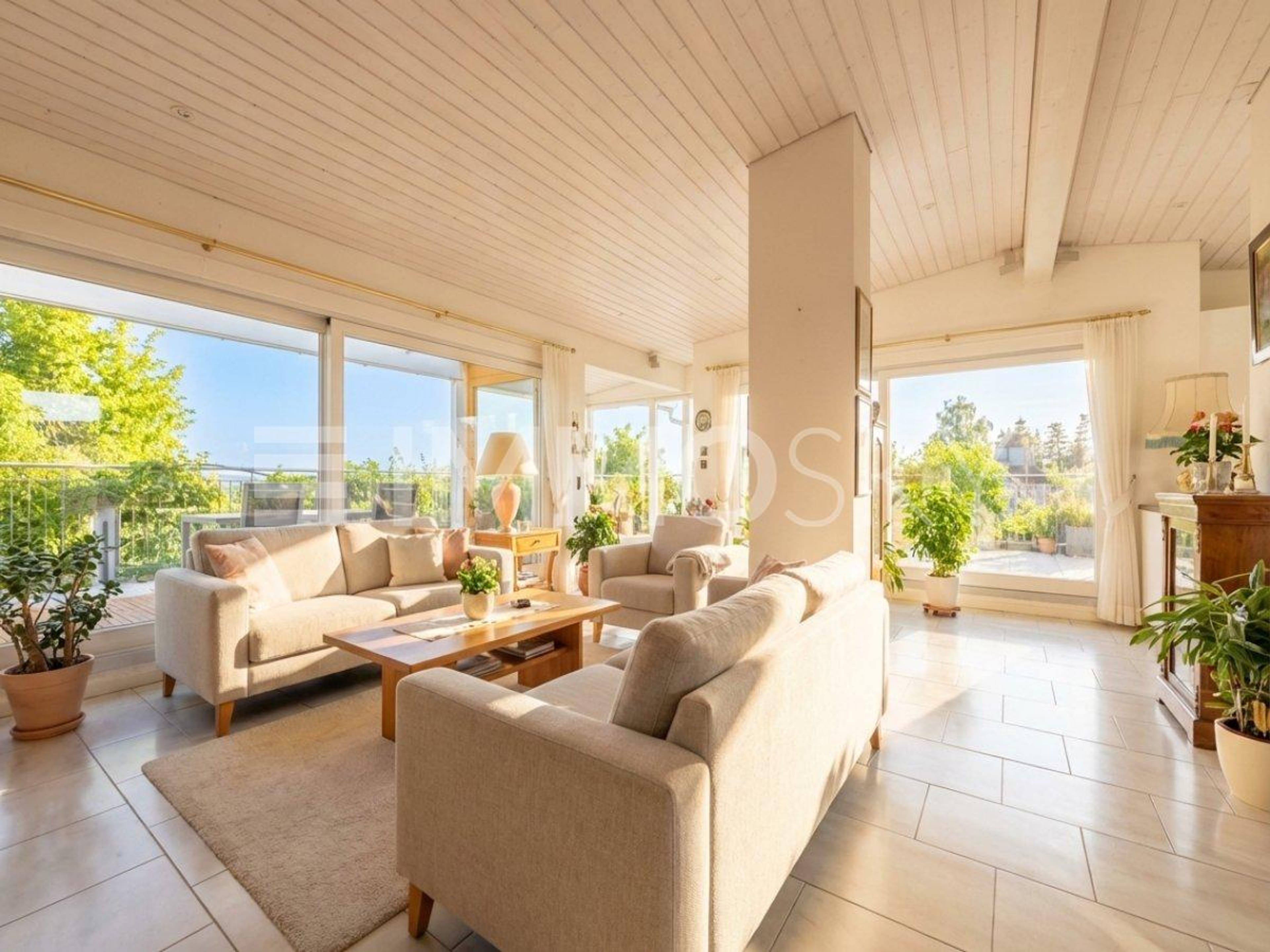 Wohnen über den Dächern mit Rundum-Terrasse und Seeblick - Bild 2