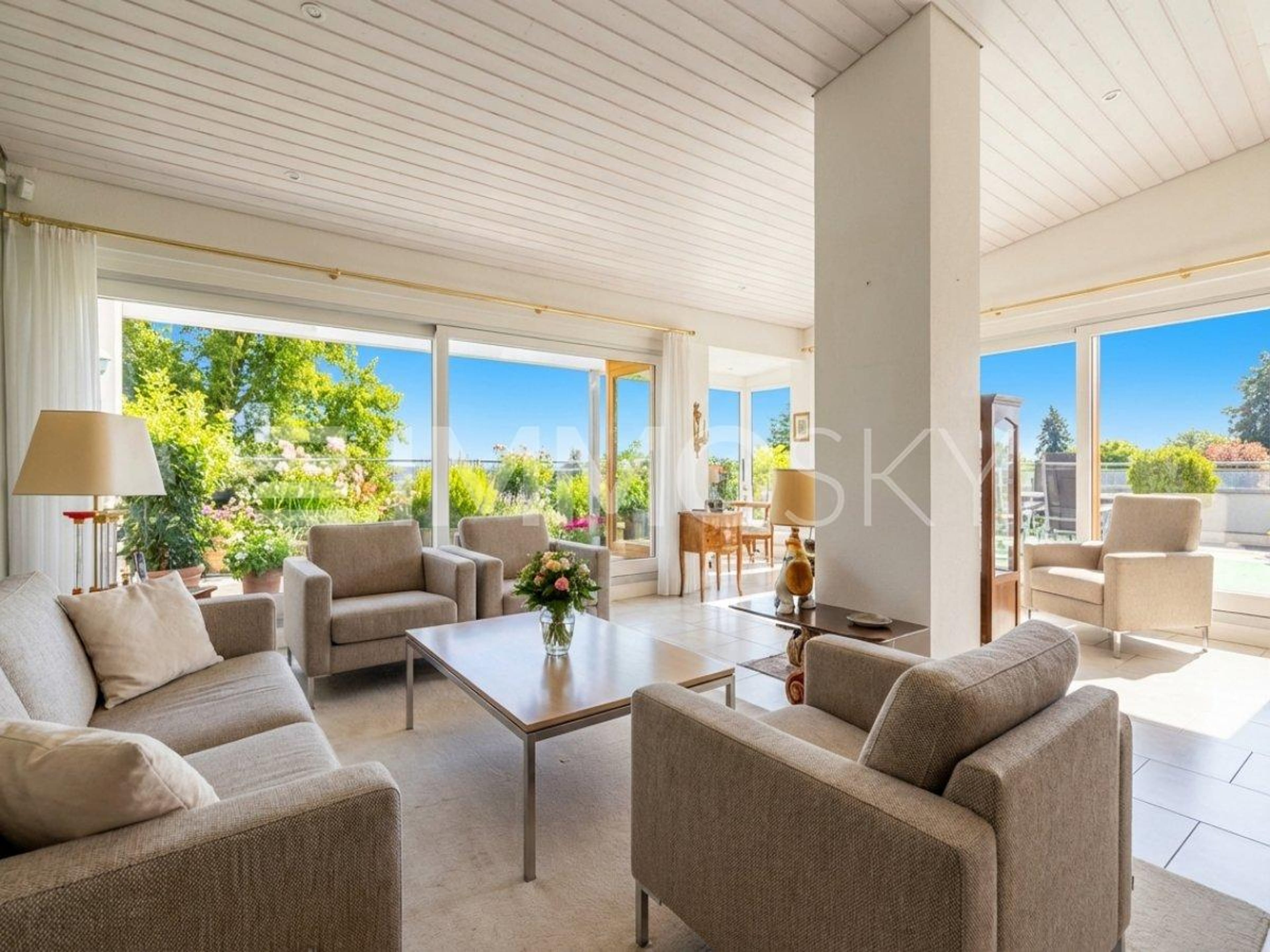 Wohnen über den Dächern mit Rundum-Terrasse und Seeblick - Bild 3