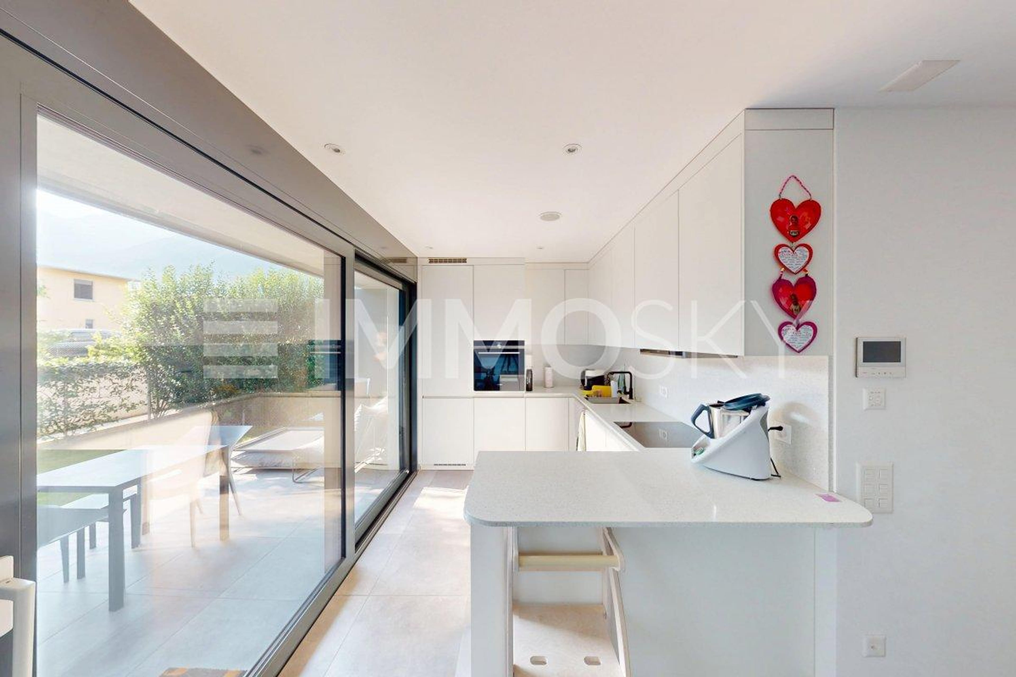 Elegante e moderno con giardino privato - Bild 2