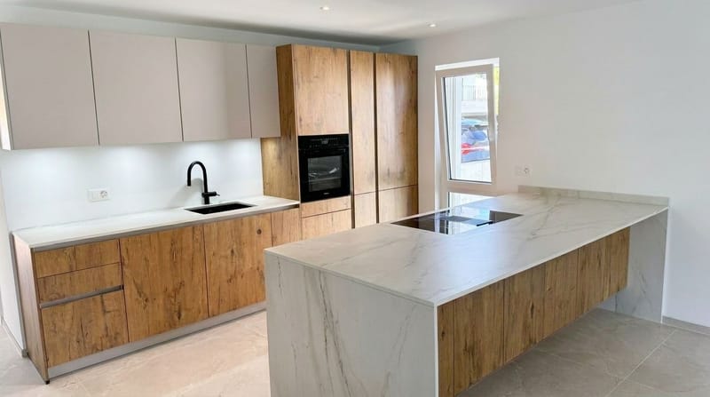 Exklusive 4.5-Zimmer-Wohnung in sonniger Hanglage von Grellingen