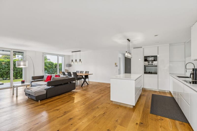 Moderne 3.5-Zimmer-Gartenwohnung – Stilvoll, renoviert & Minergie-effizient
