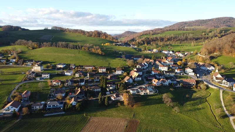 Grosszügiges Bauland, sonnig und ruhig in Hauenstein zu kaufen