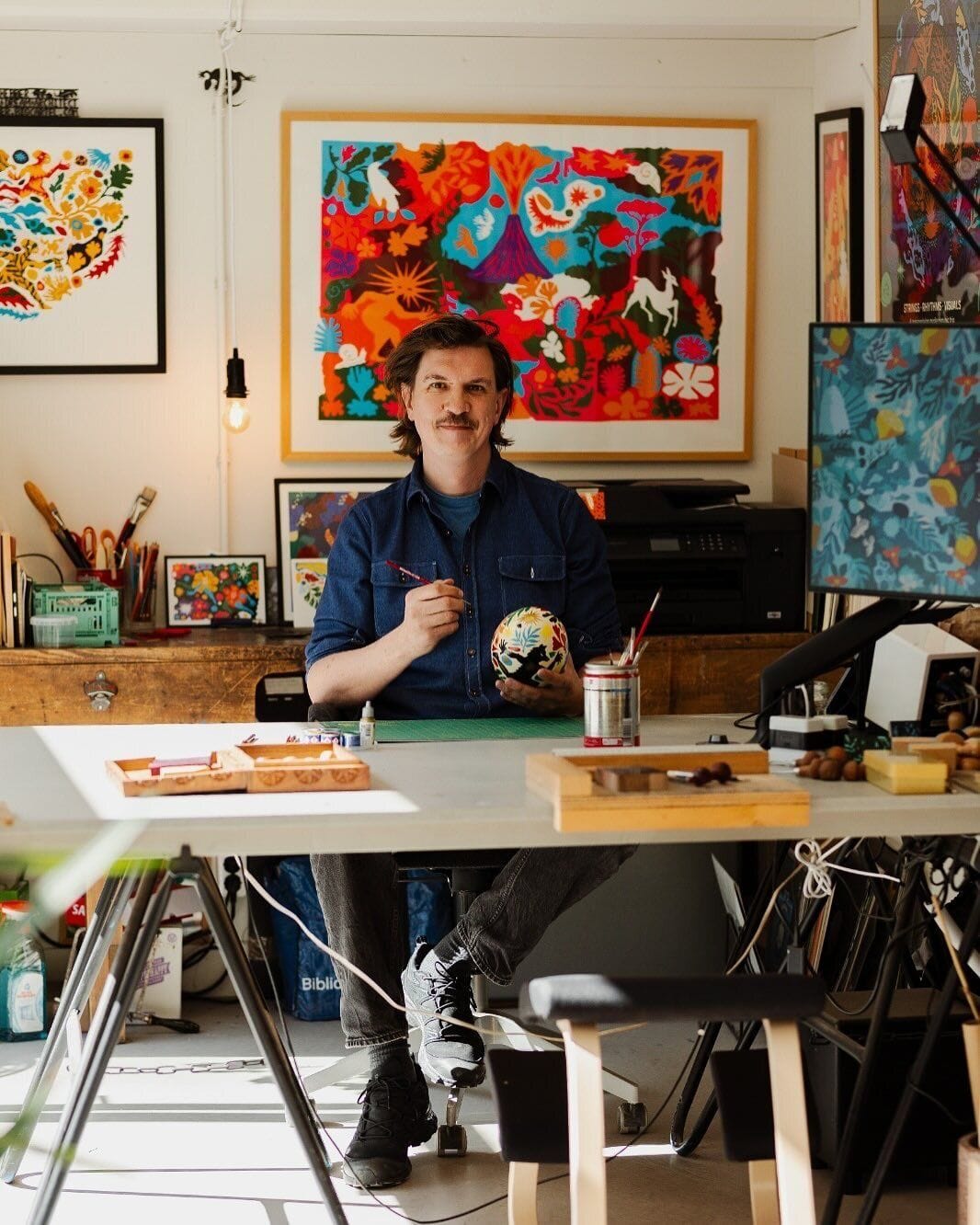 Eggshiobition Brouwerij t IJ Eggskunstenaar