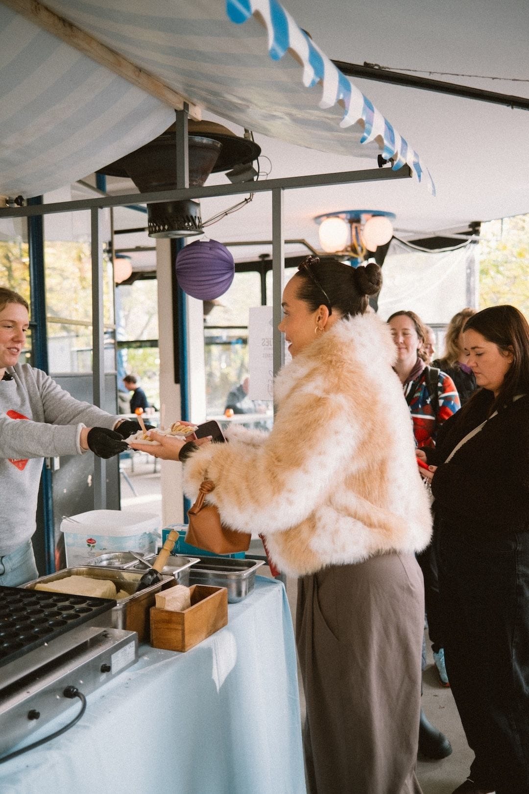 Blauwe theehuis poffertjes zondag gast