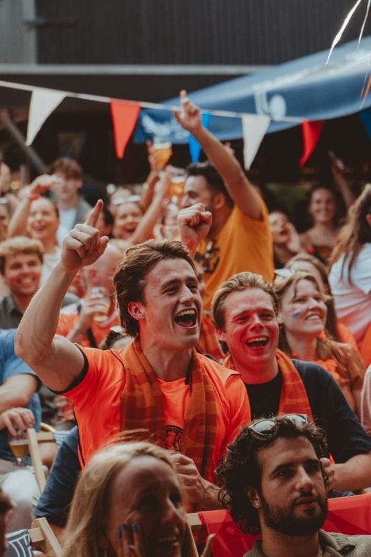 Brouwerij t IJ sjaal om nek
