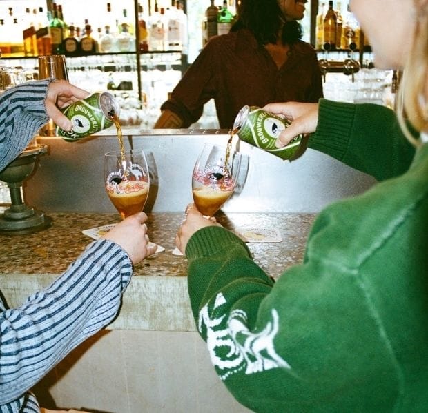 Brouwerij t IJ I Jbok inschenken