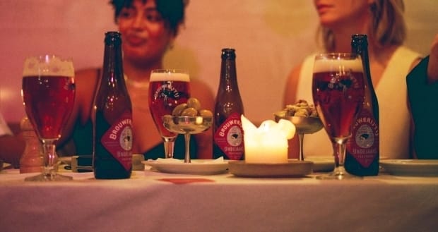 Brouwerij t IJ I Jndejaars olijven