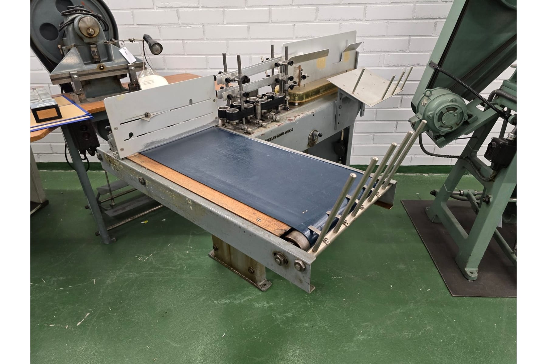 Etulehtien liimauskone. (End Sheet Gluin… | Auktion.se