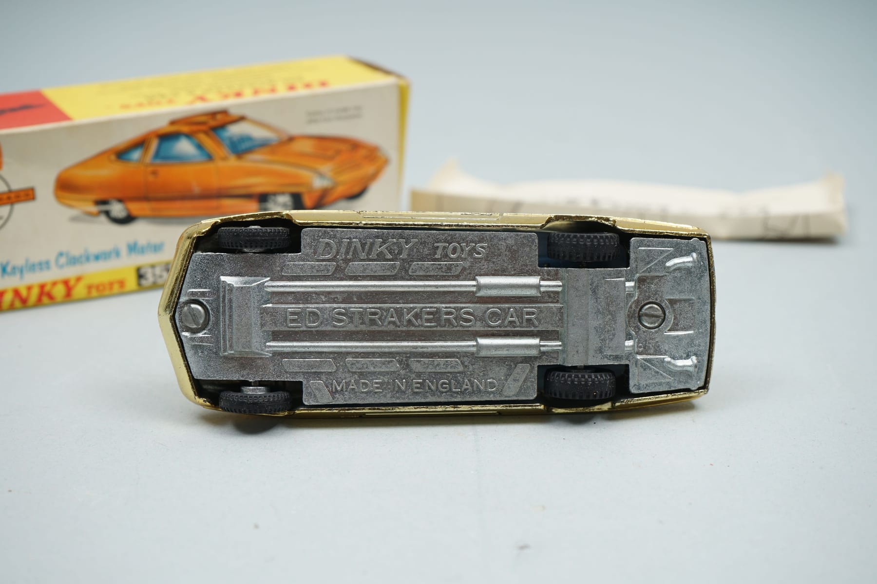 DINKY TOYS 352, ED.STRAKERS CAR - Helander