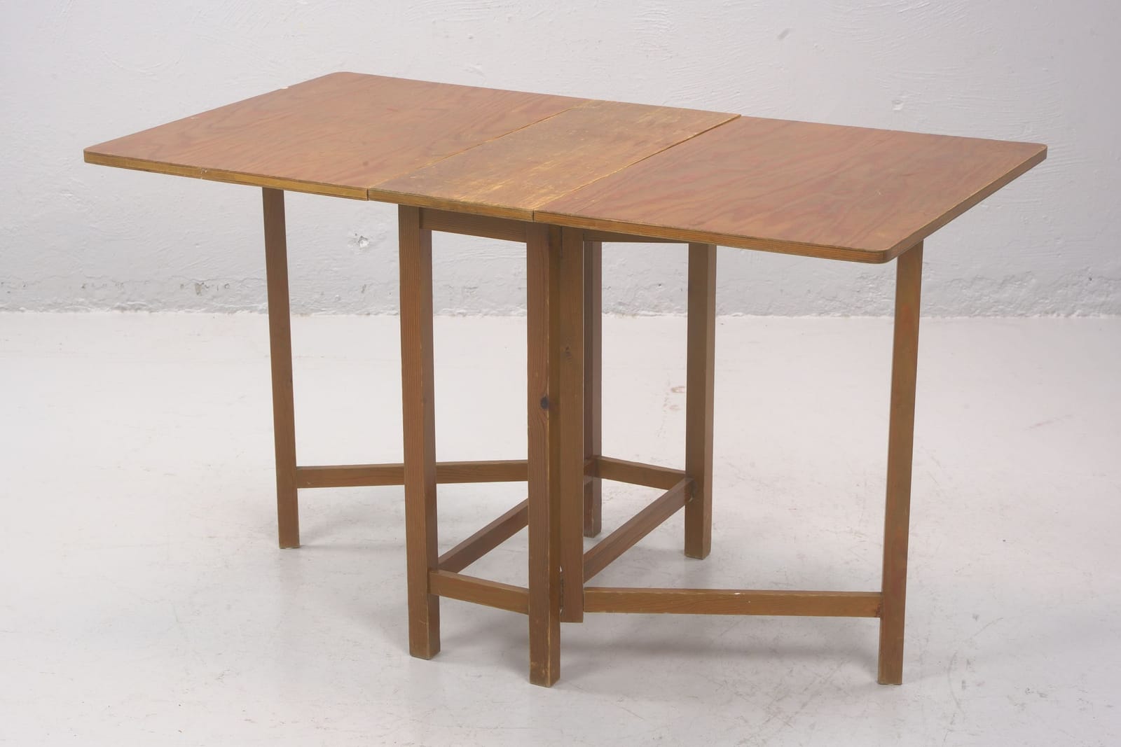 SLAGBORD, furu, 1900-tal