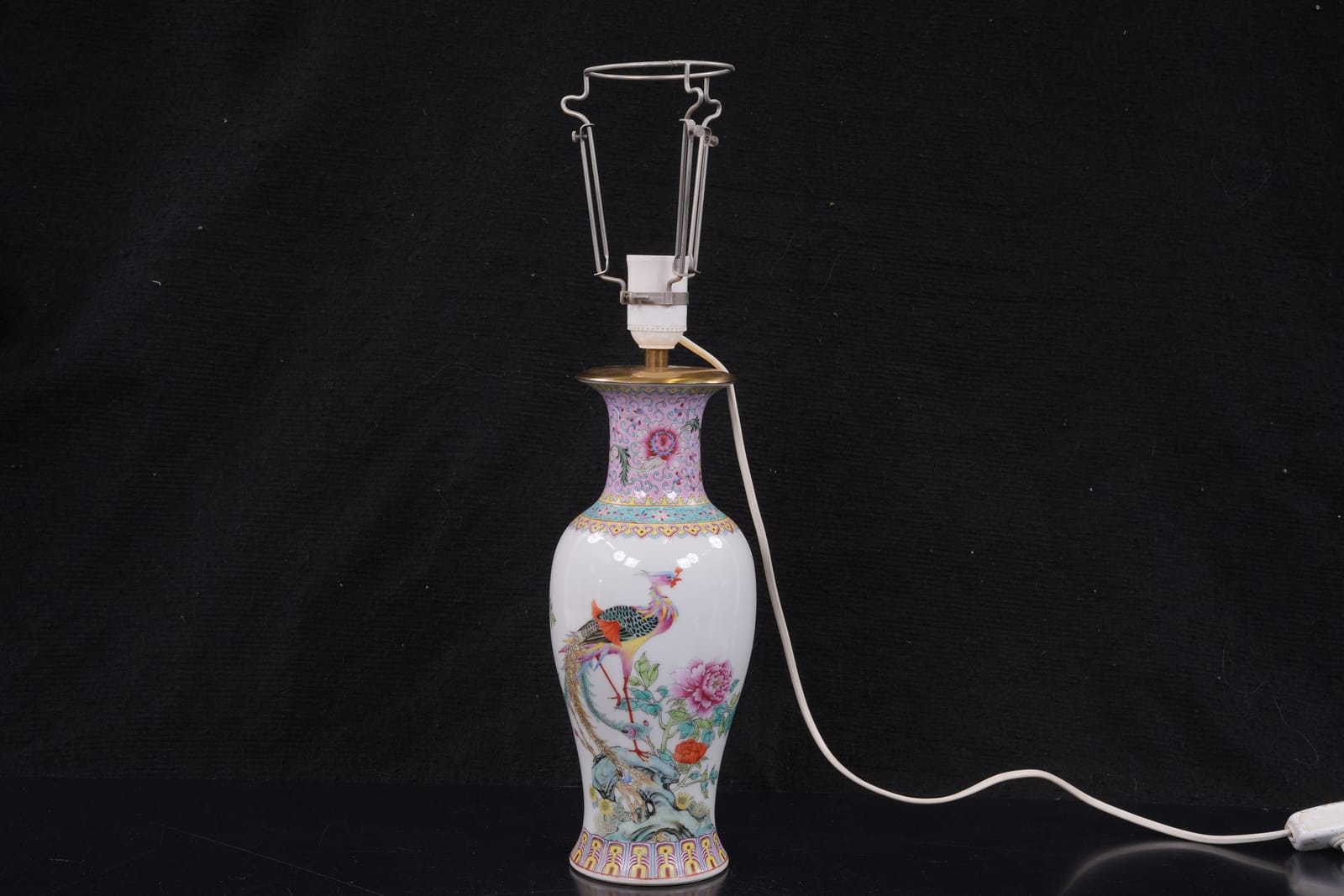 BORDSLAMPA, porslin, 1900-talets förra hälft