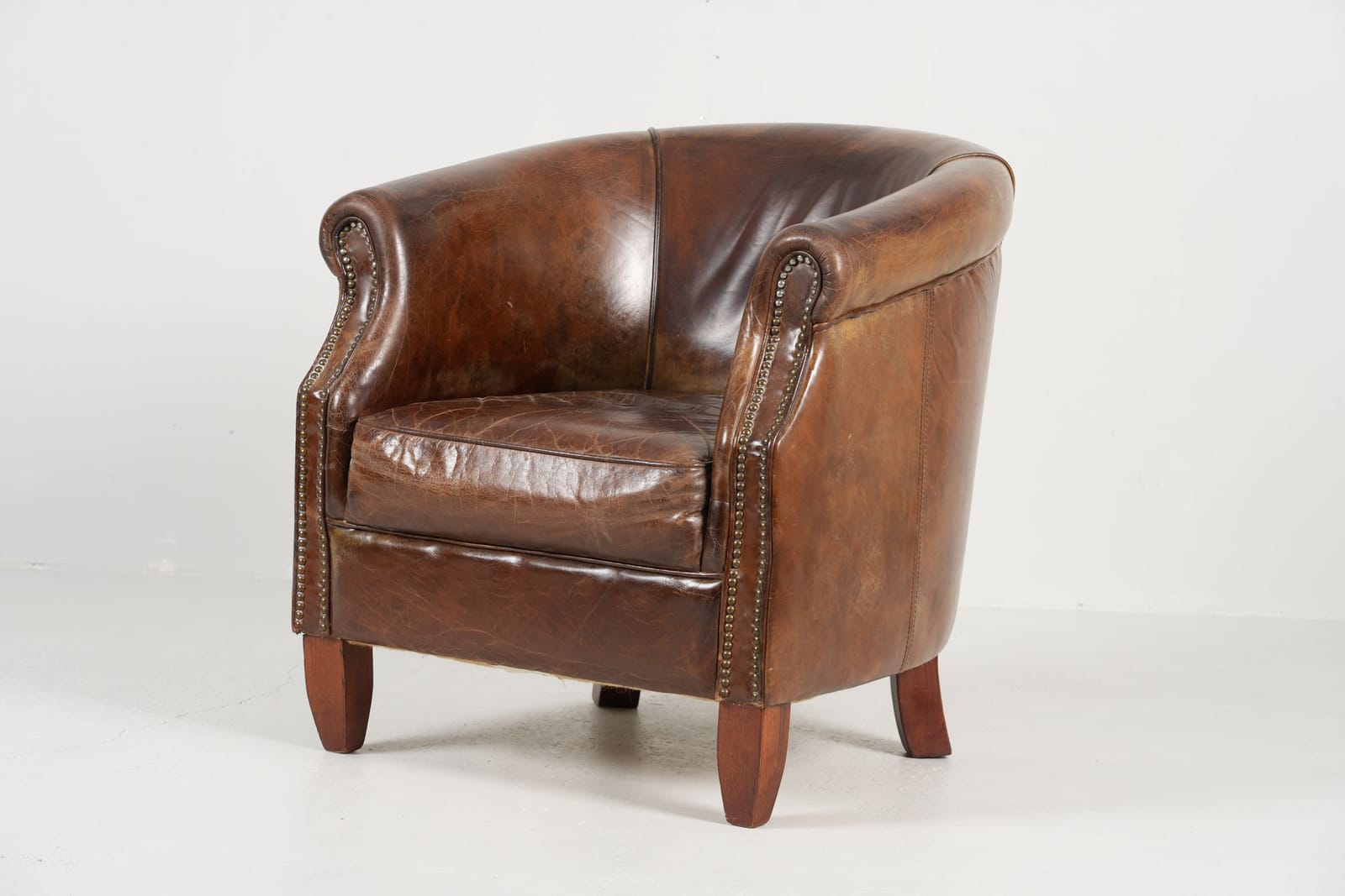 CLUBFÅTÖLJ, skinn, 1920/1930-tal