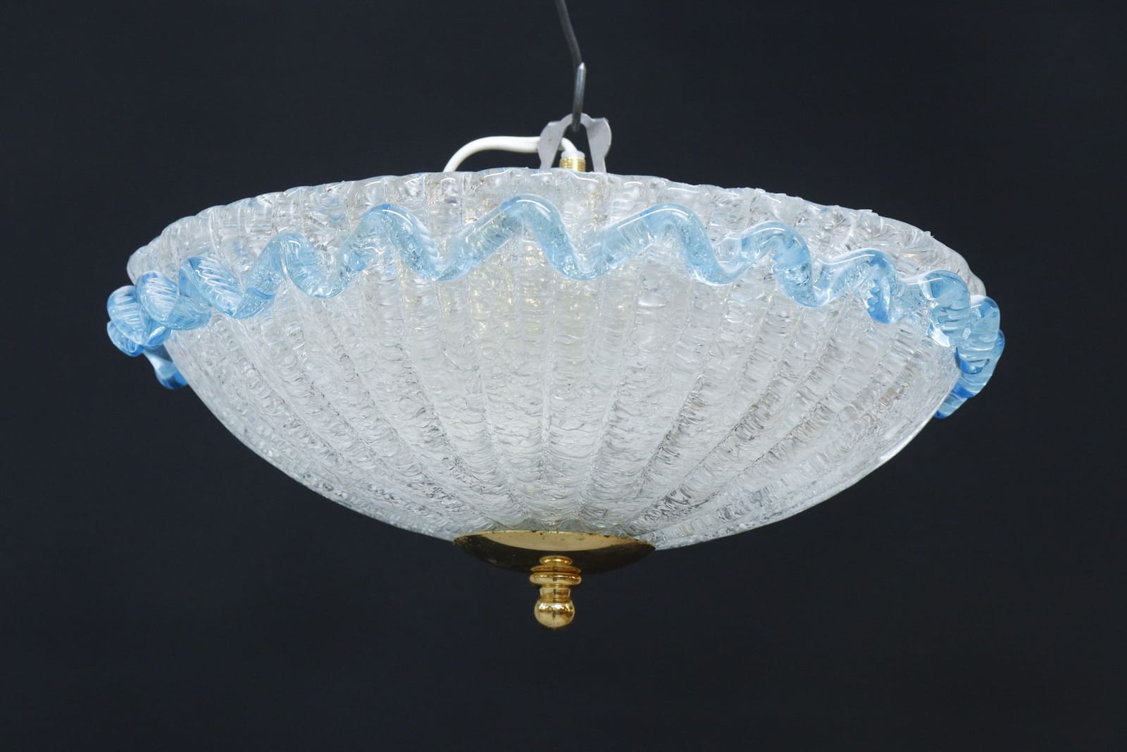 Taklampa, plafond, glas med blå rand, troligen Murano, Italien