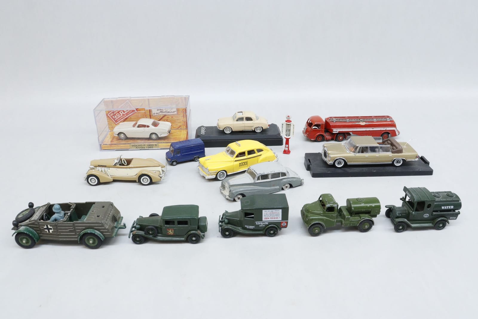 Samlarbilar, Burago, Dinky Toys mm