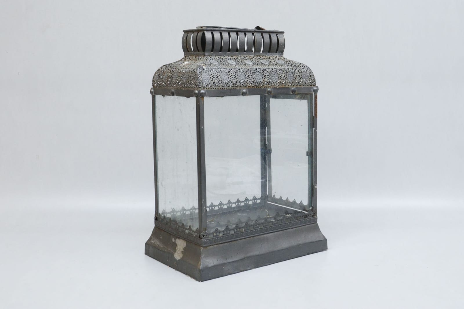 Lykta, metall och glas