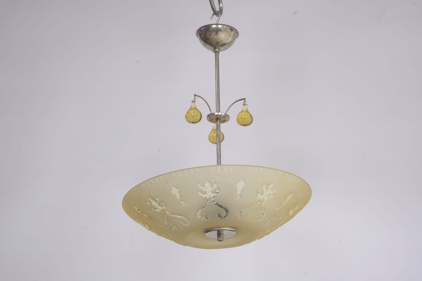 TAKLAMPA, gultonat glas, 1940-tal