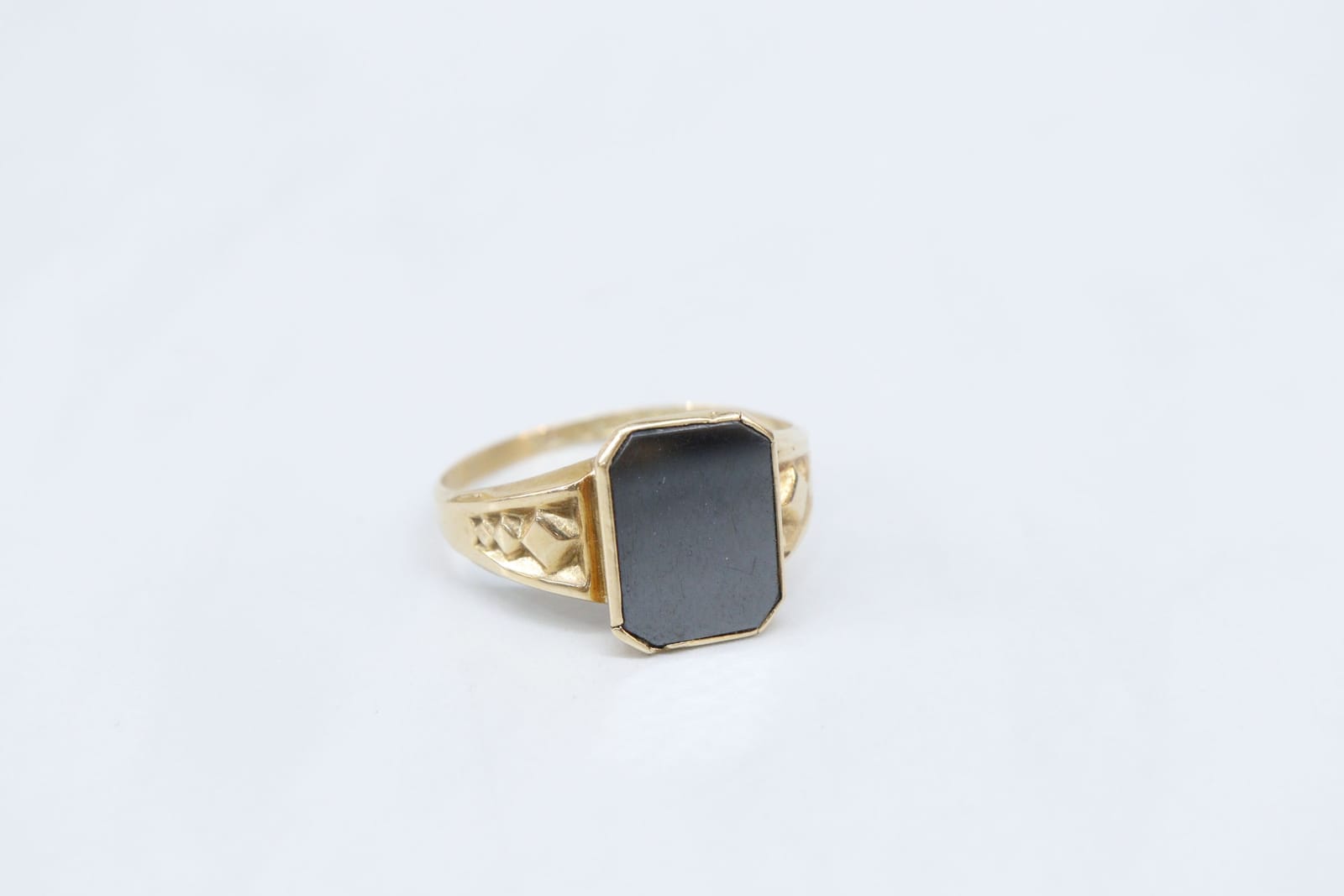 Klackring, guld 18K, vikt 4.6 gram