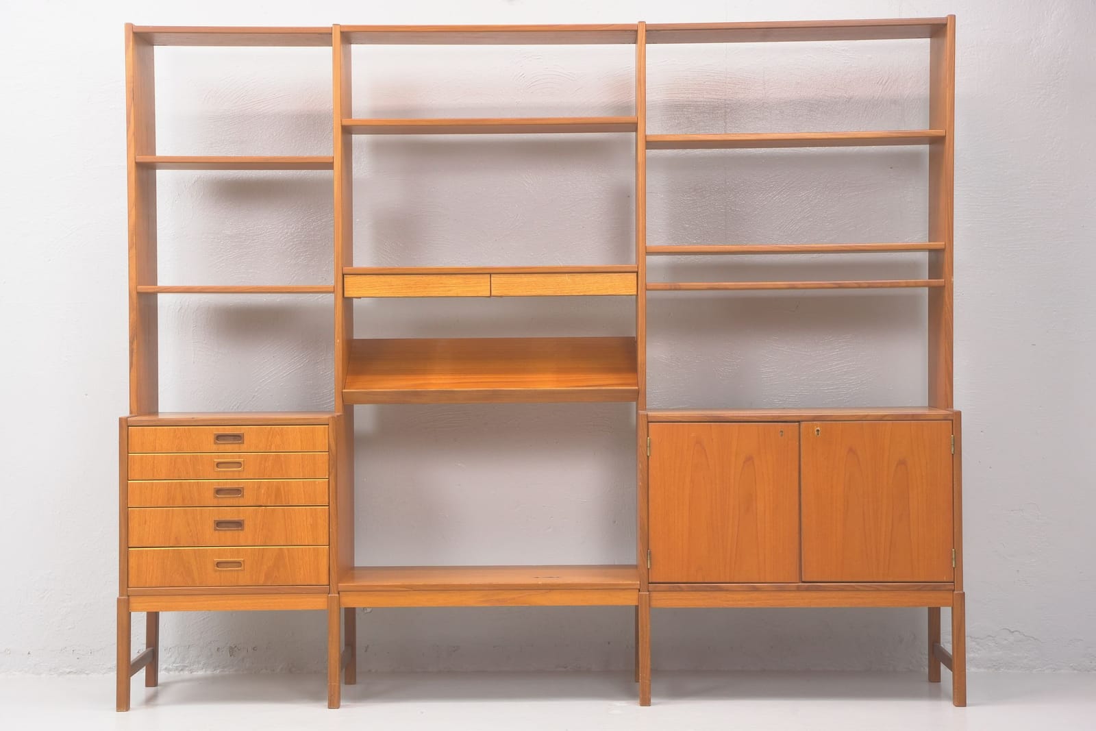 BOKHYLLA, 3 sektioner, teak, Skaraborgs möbelindustri AB, Tibro, 1900-talets mitt