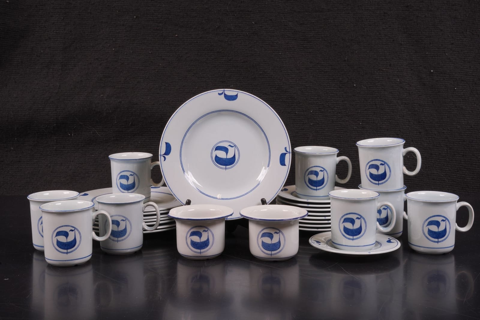 STIG LINDBERG (1916-1982), kaffeservisdelar, 19 delar, "Ming", Gustavsberg