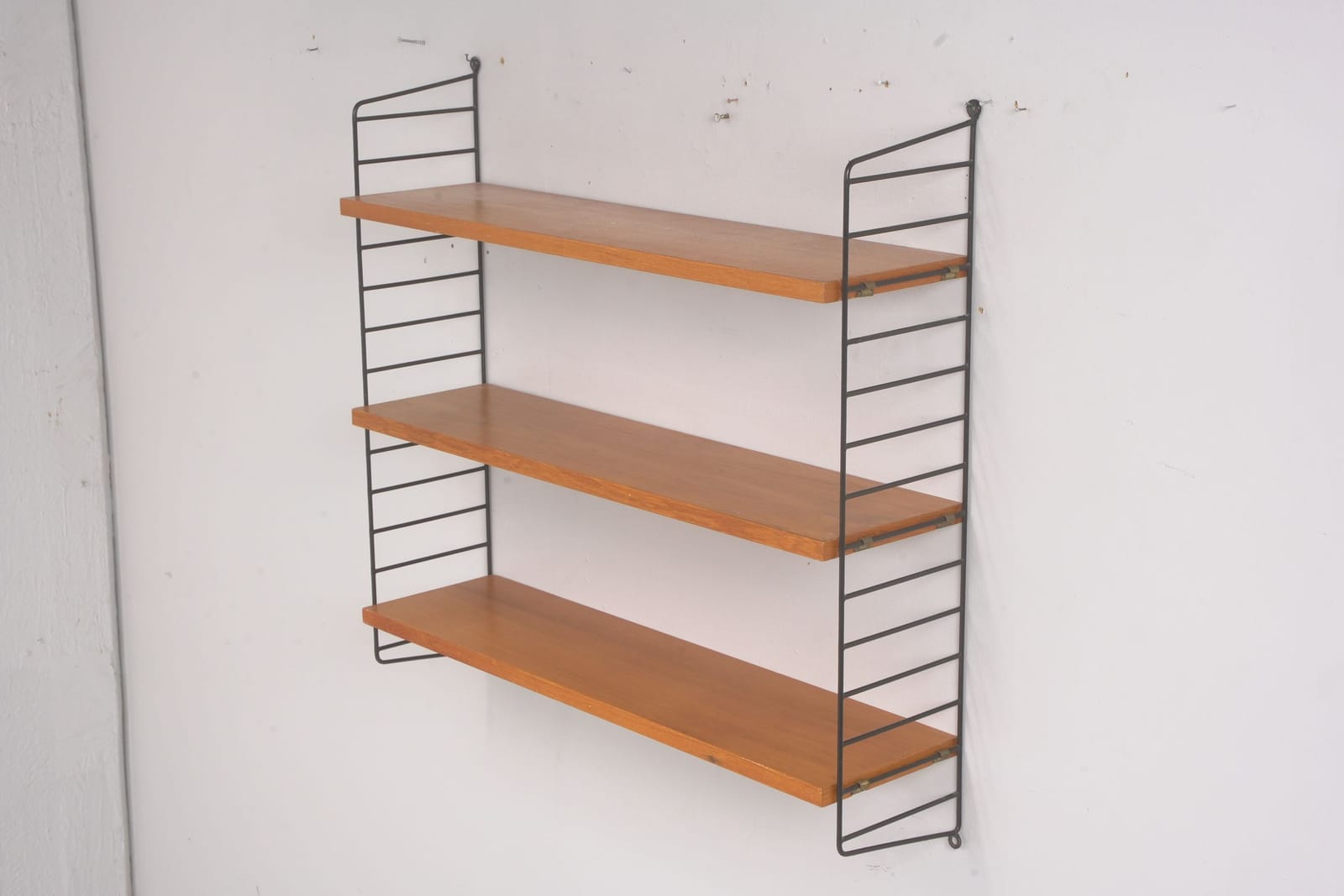 NISSE & KAJSA STRINNING, bokhylla, "BFB-hyllan / The Ladder Shelf", String design, 1960-tal
